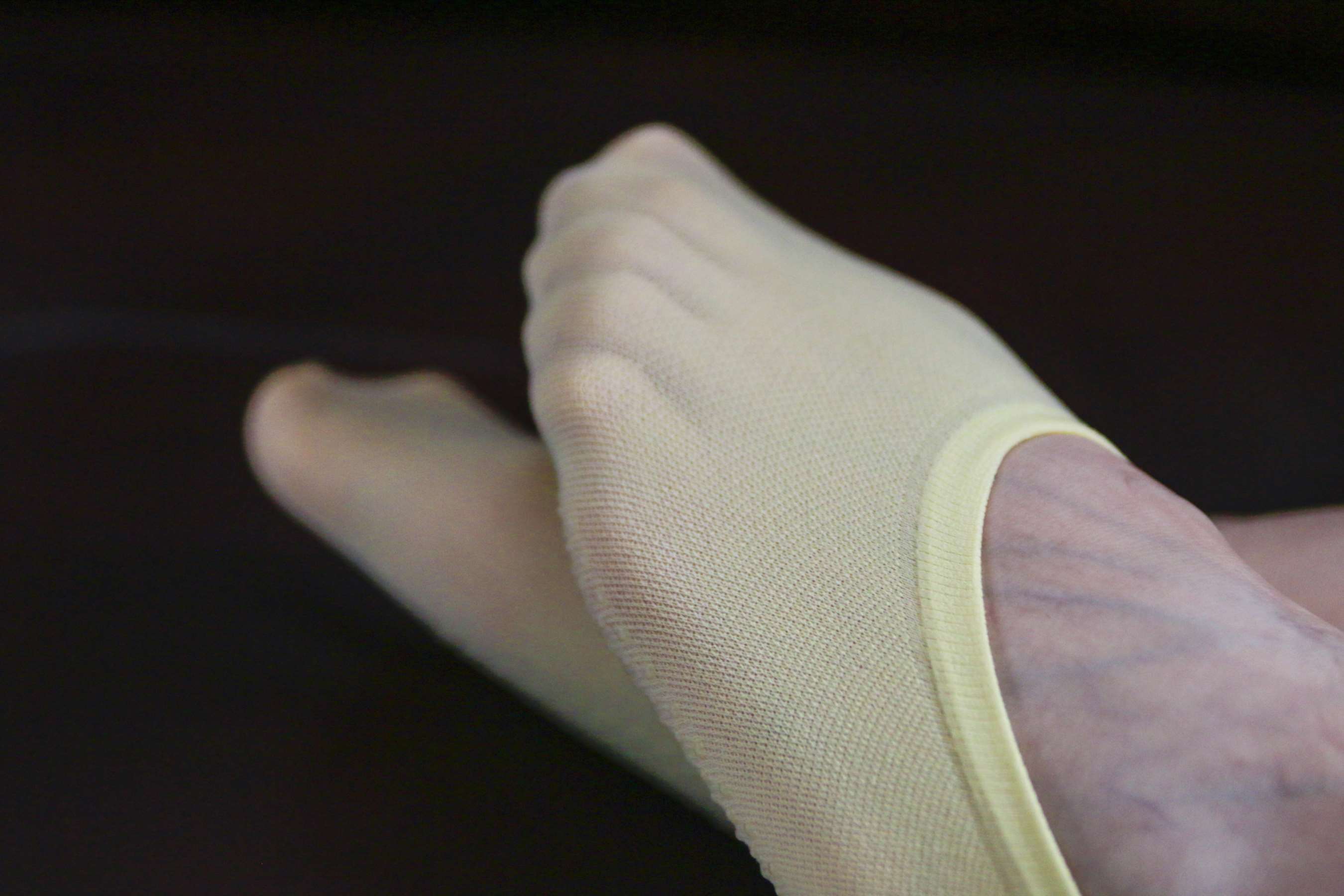 《舒怡牛仔の棉袜嫩足》作品图