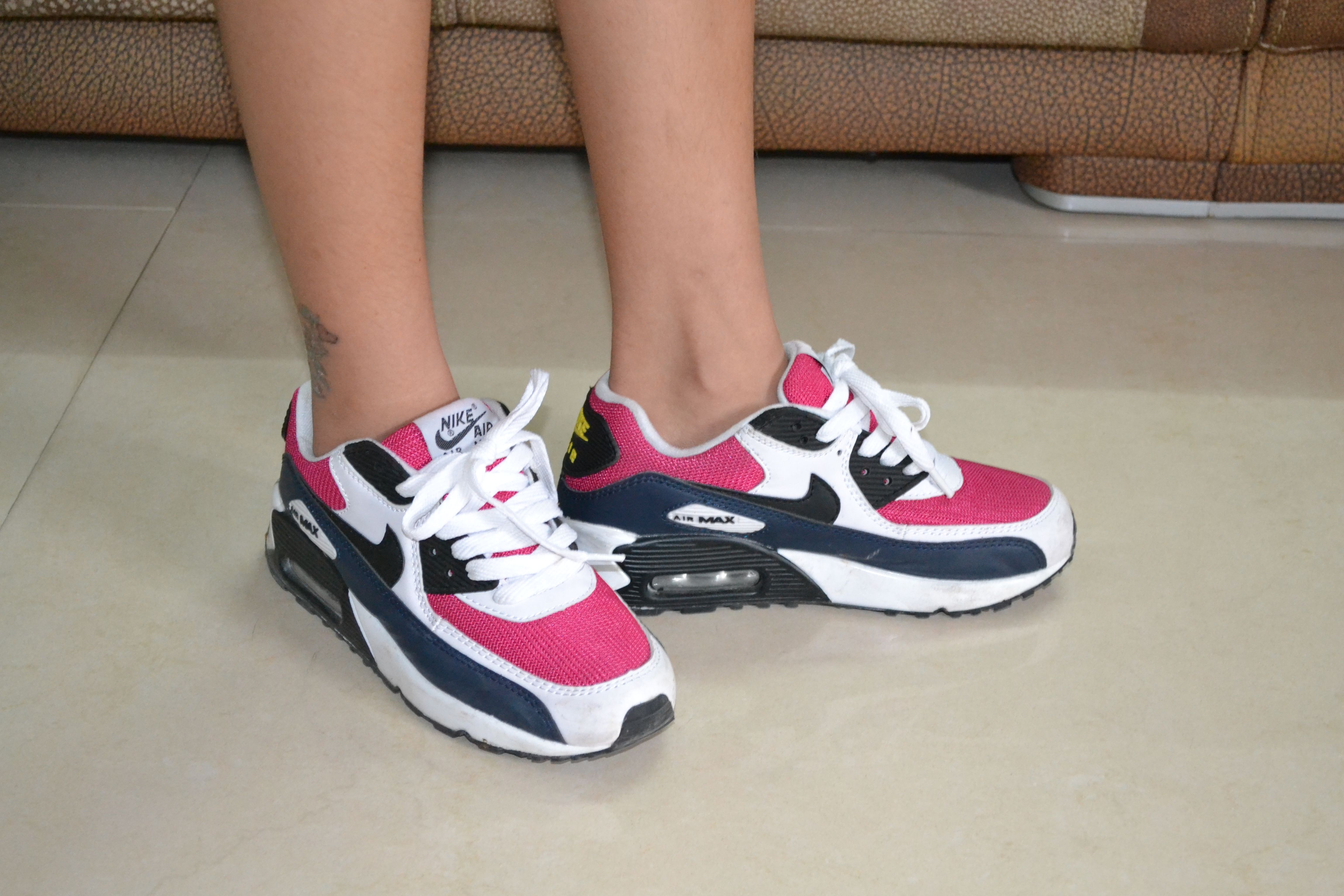 《小欣欣的船袜脚丫》作品图