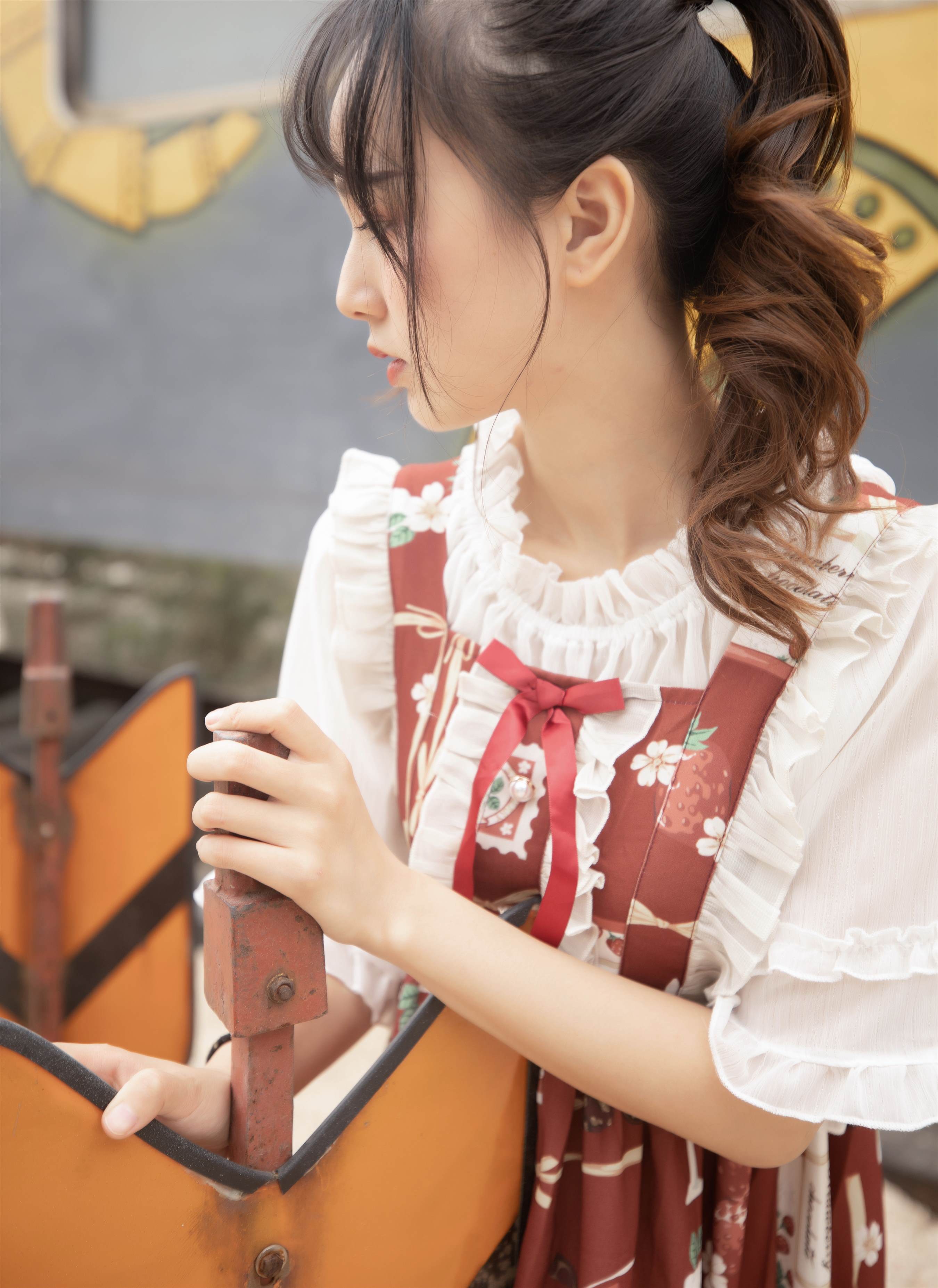 《小玥玥的白丝脚丫》作品图