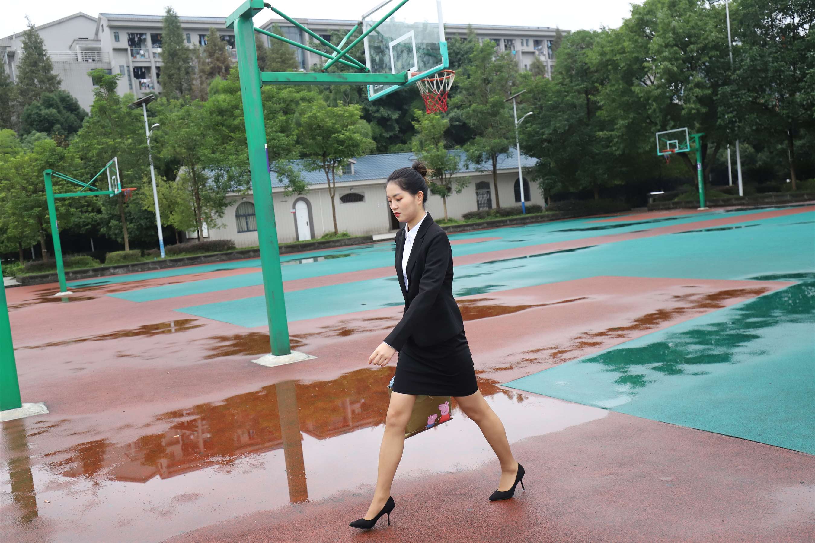 《大四学姐职业装》作品图