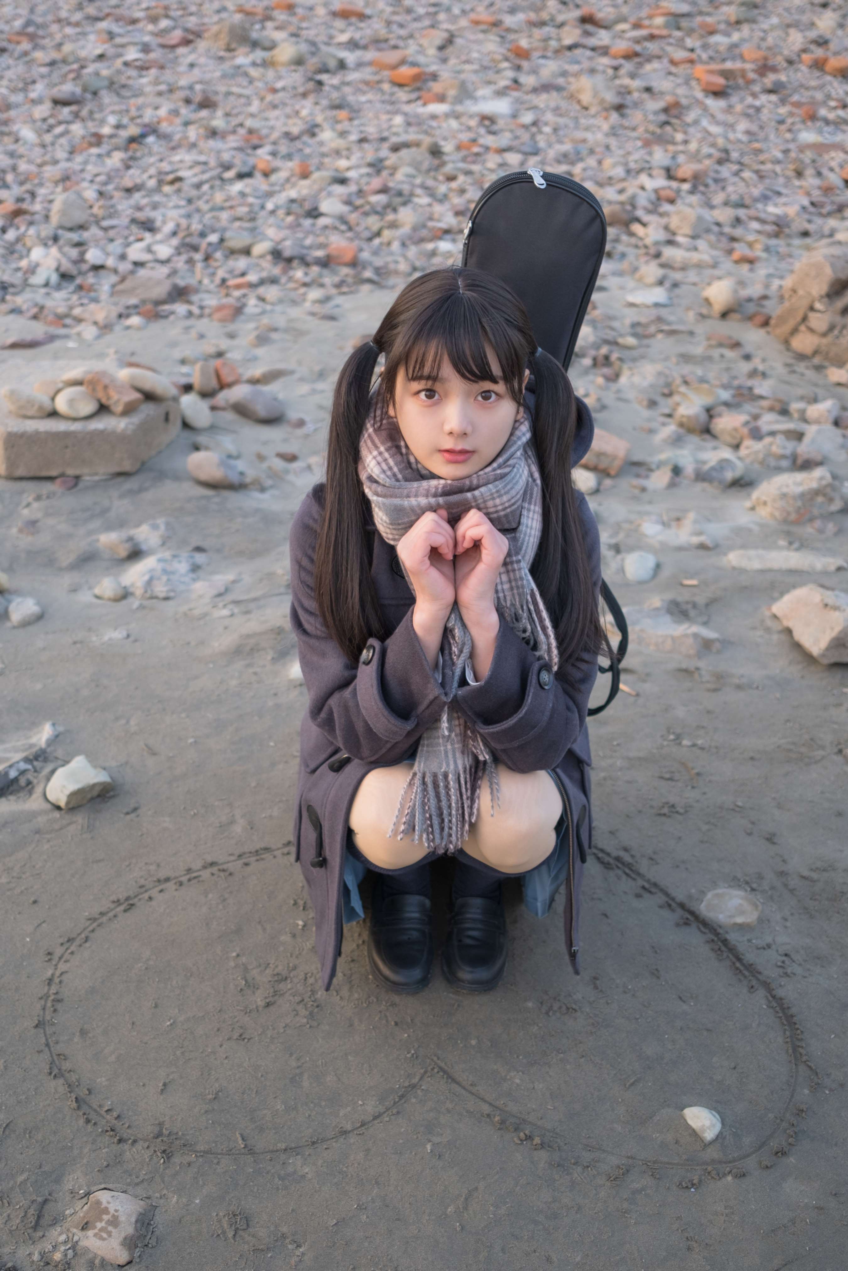 《吉他少女》作品图