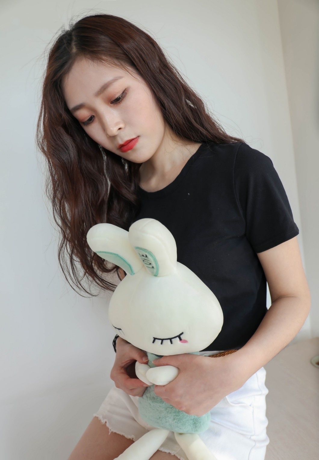 《高帮帆布鞋の脏白棉袜脚》作品图