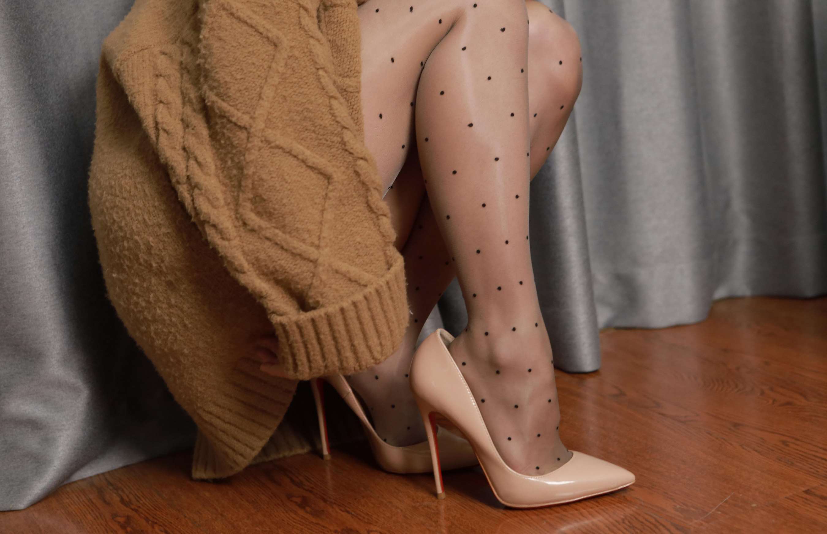 《兔兔 吊带波点》作品图