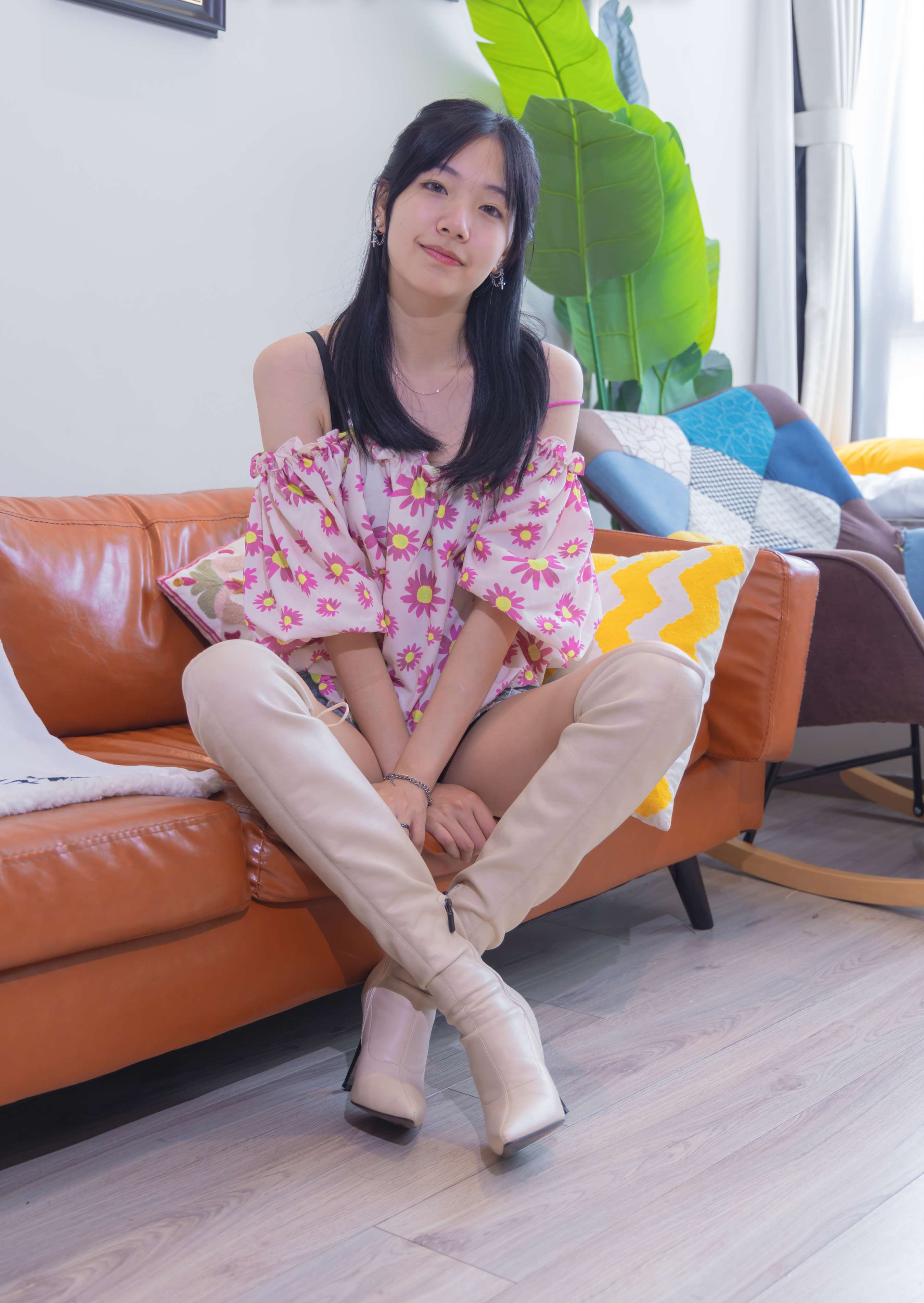 《小甜豆-白棉袜の裸足》作品图