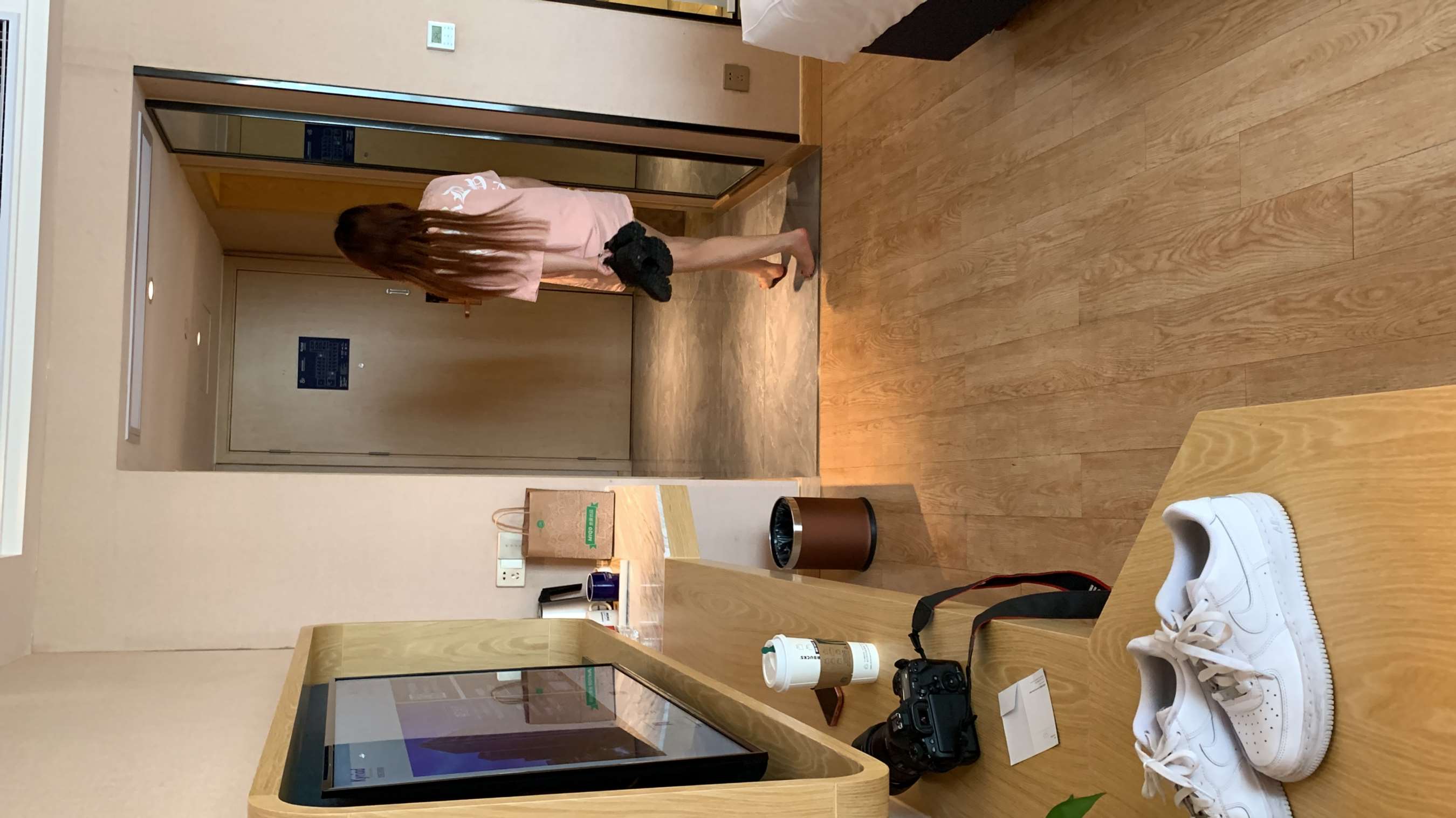 《约拍5个学生妹原味棉袜丝袜裸足》作品图