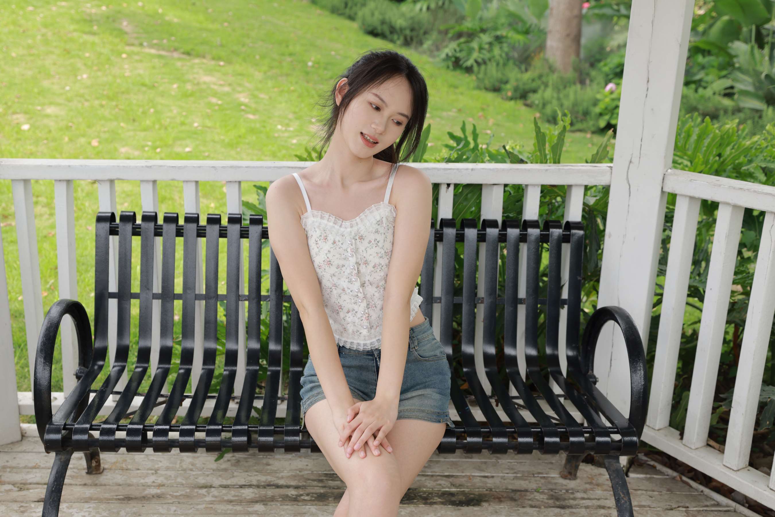 《梦瑶不穿袜》作品图