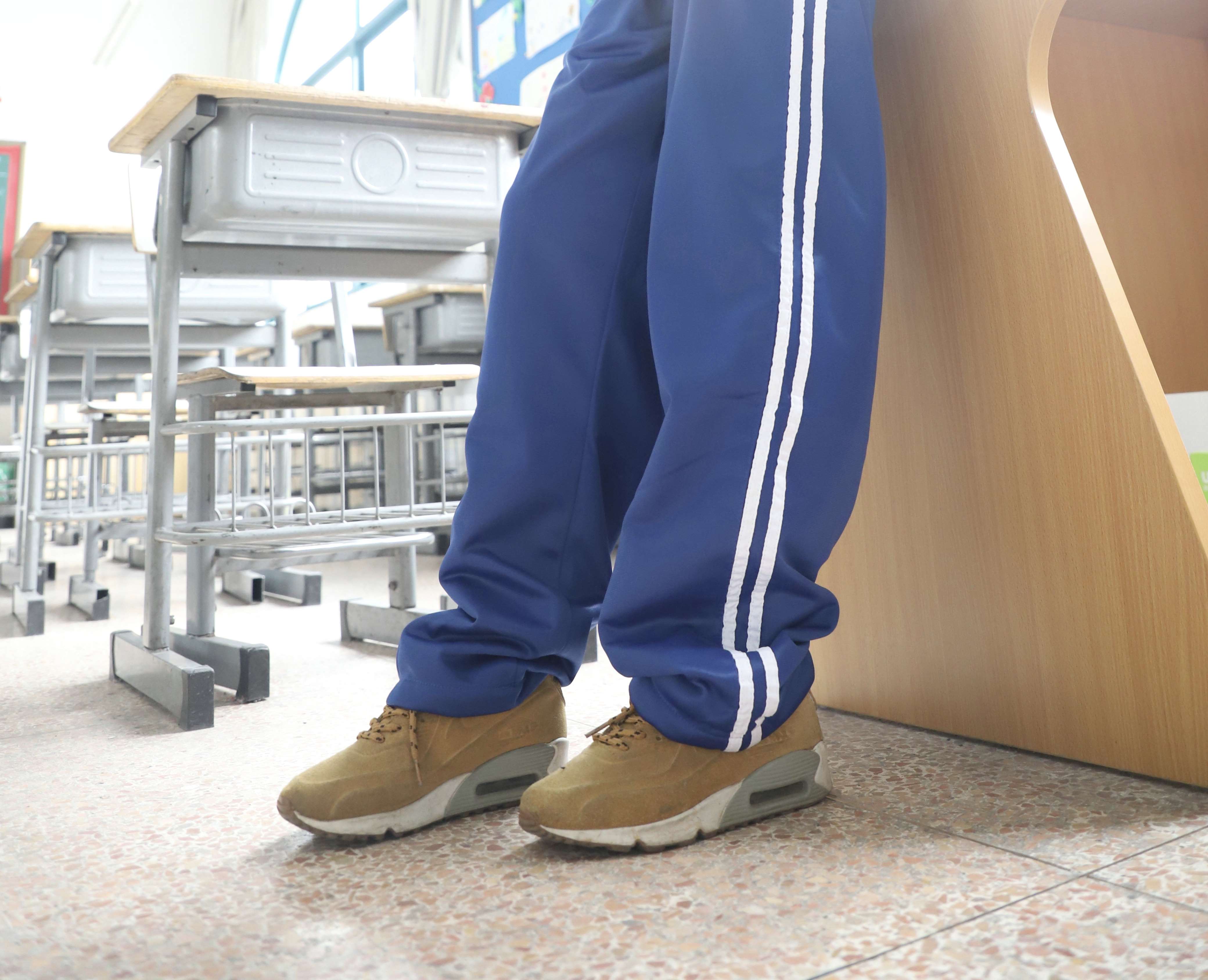 《同学的船袜脚》作品图