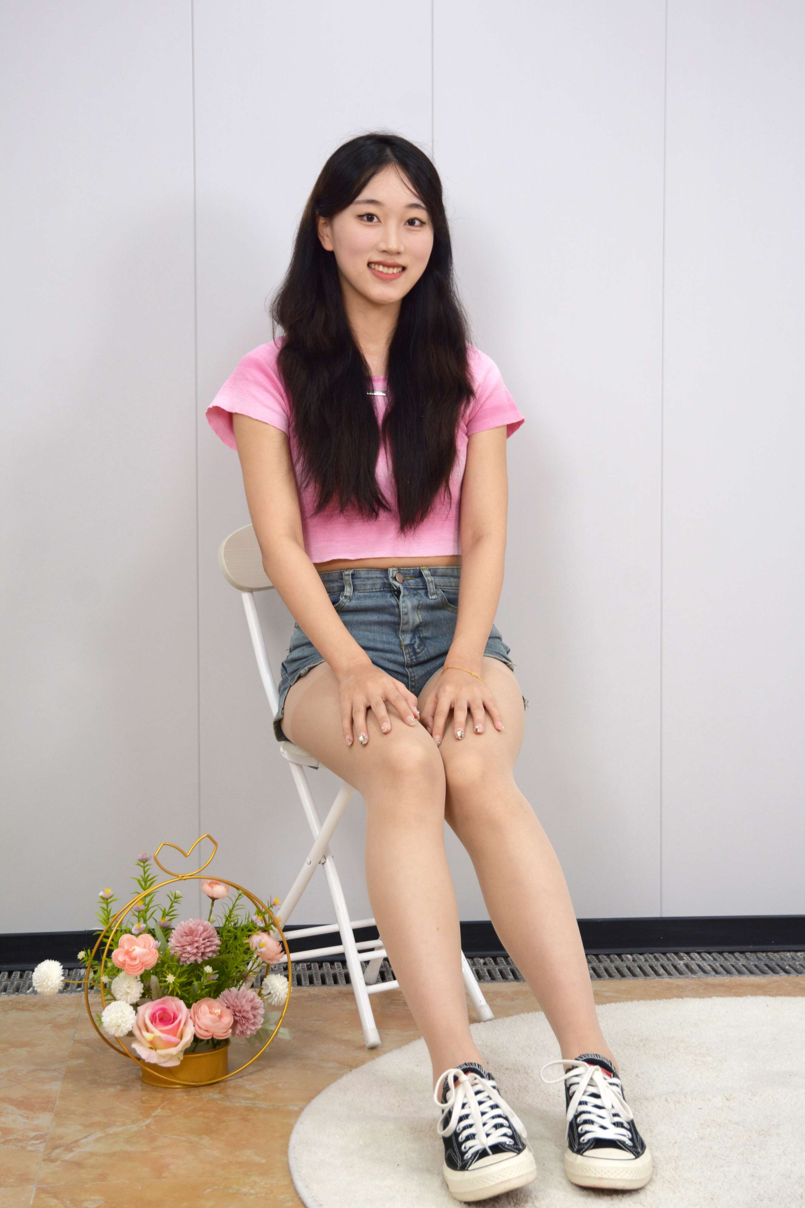 《大头双丝足》作品图