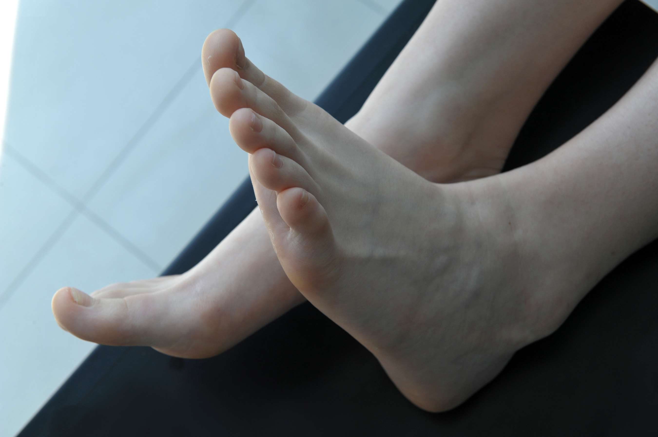 《瑶瑶的嫩足》作品图