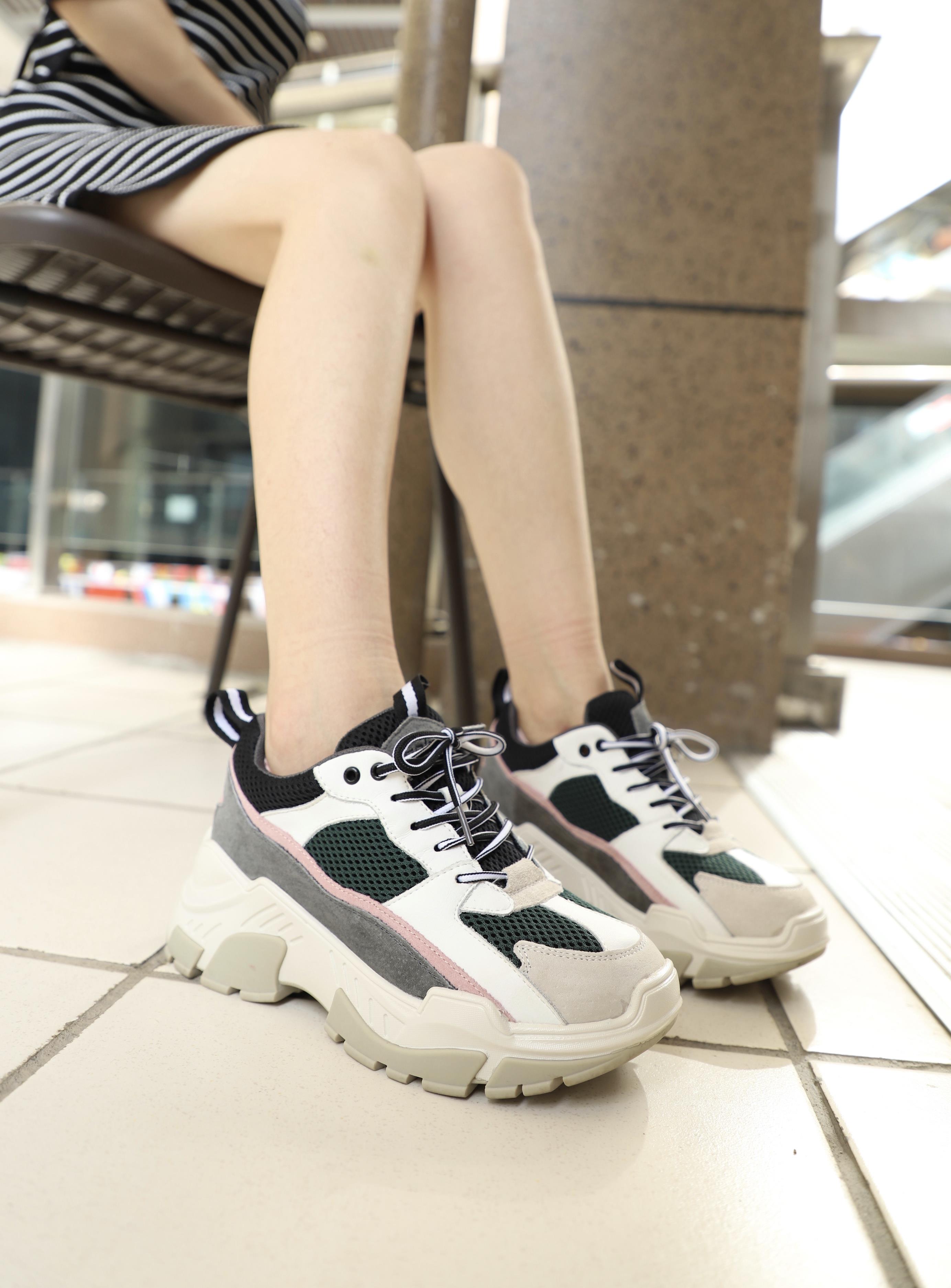 《商场运动鞋の棉袜脚+视频1个》作品图