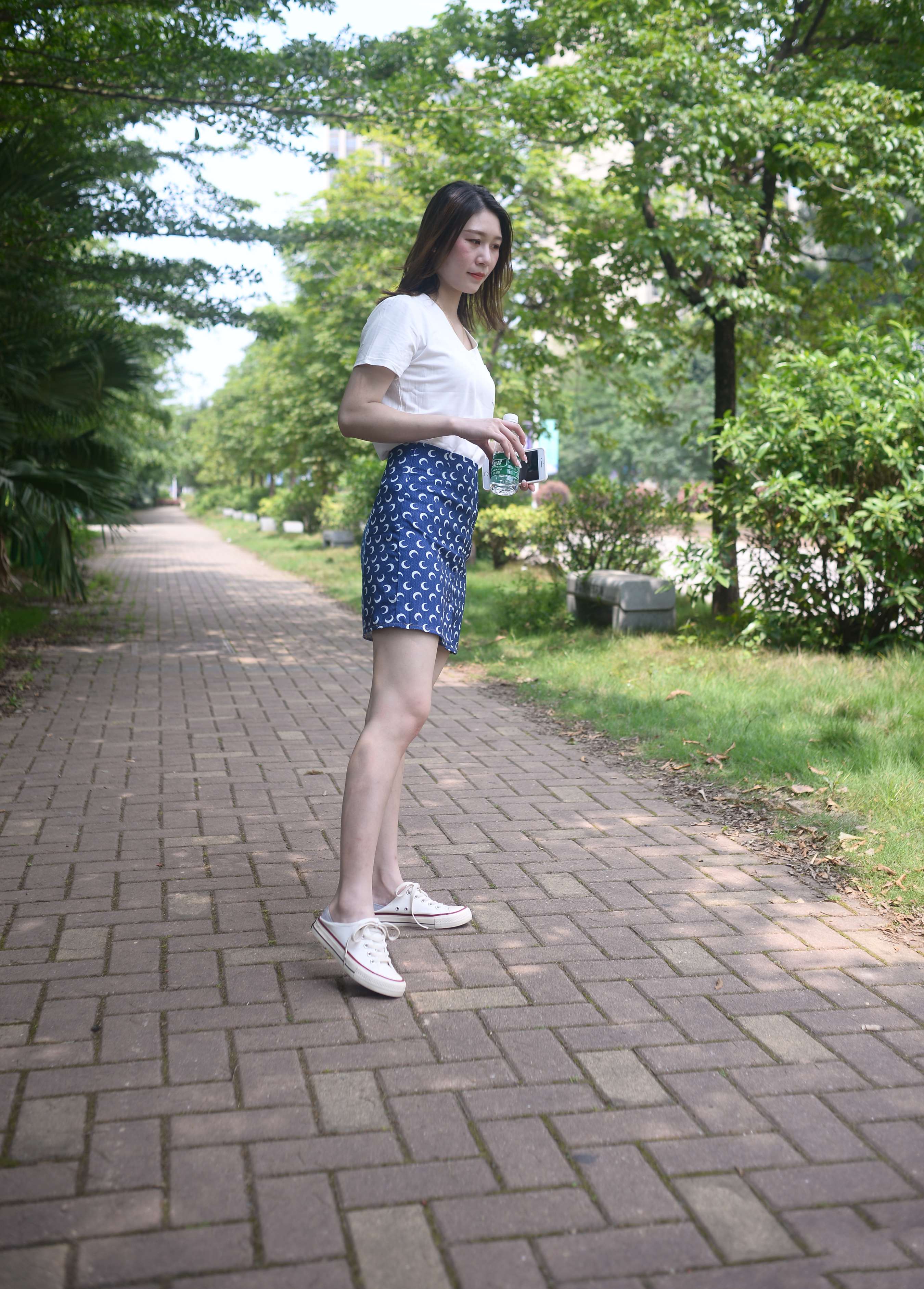 《赵沛师妹 花醒了就红过爱情》作品图