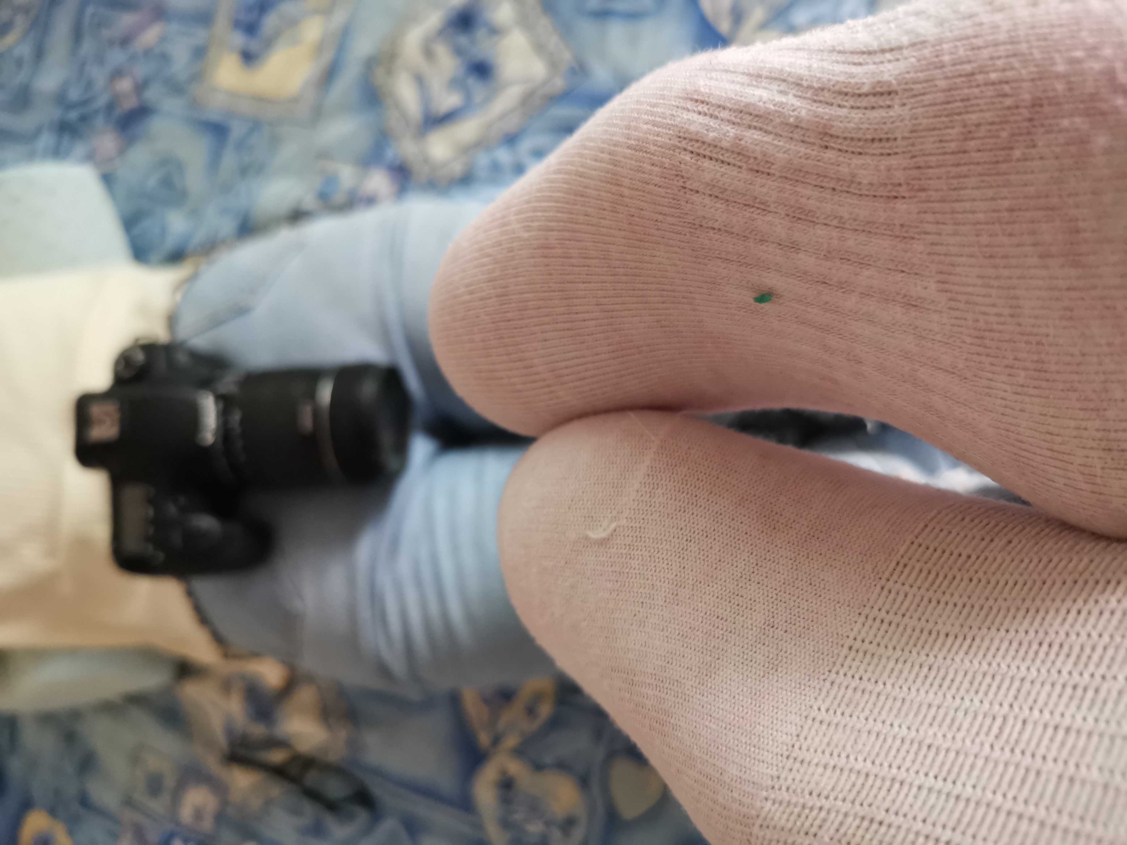 《大二学妹思思嫩足》作品图