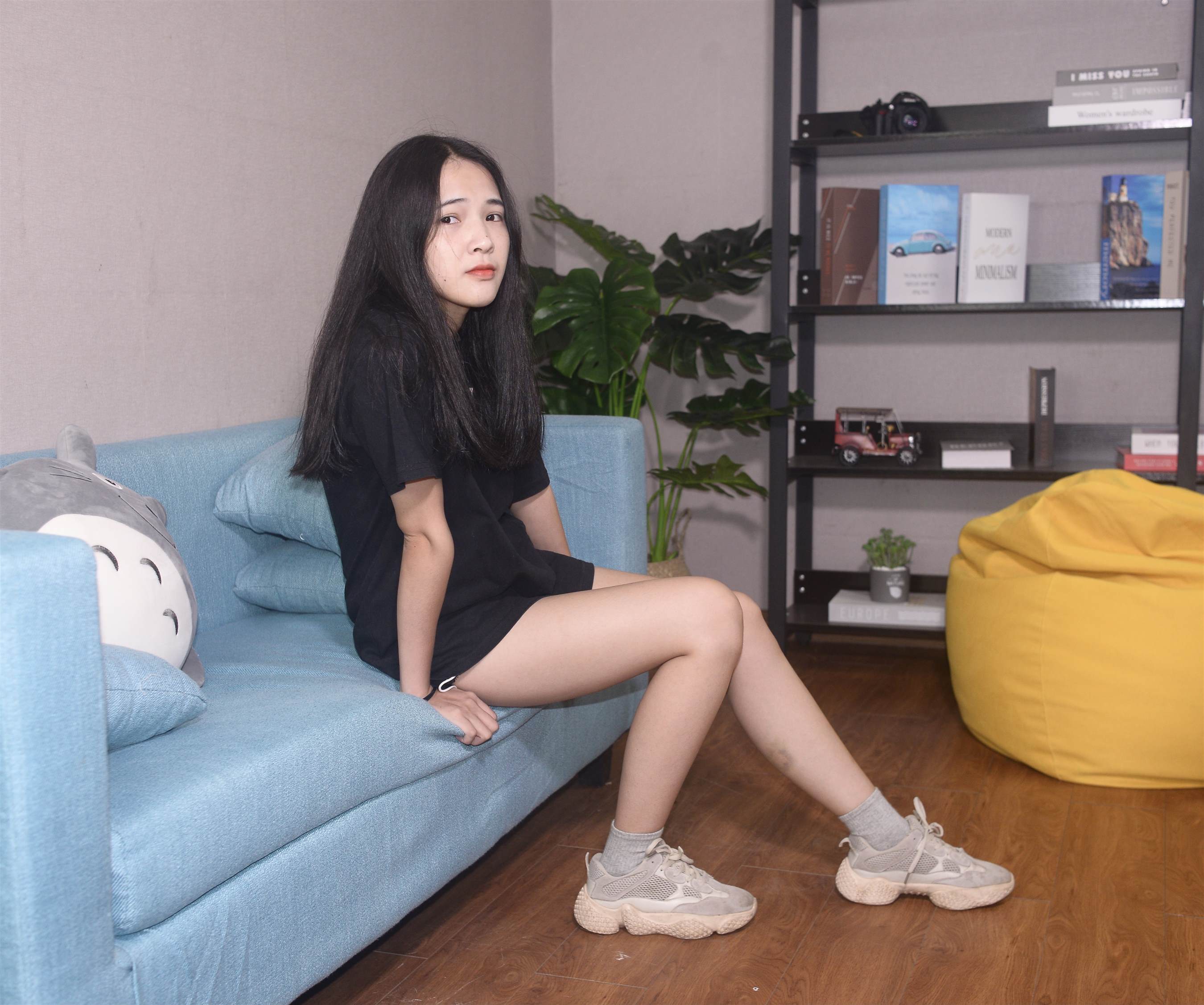 《运动鞋の棉袜脚丫》作品图