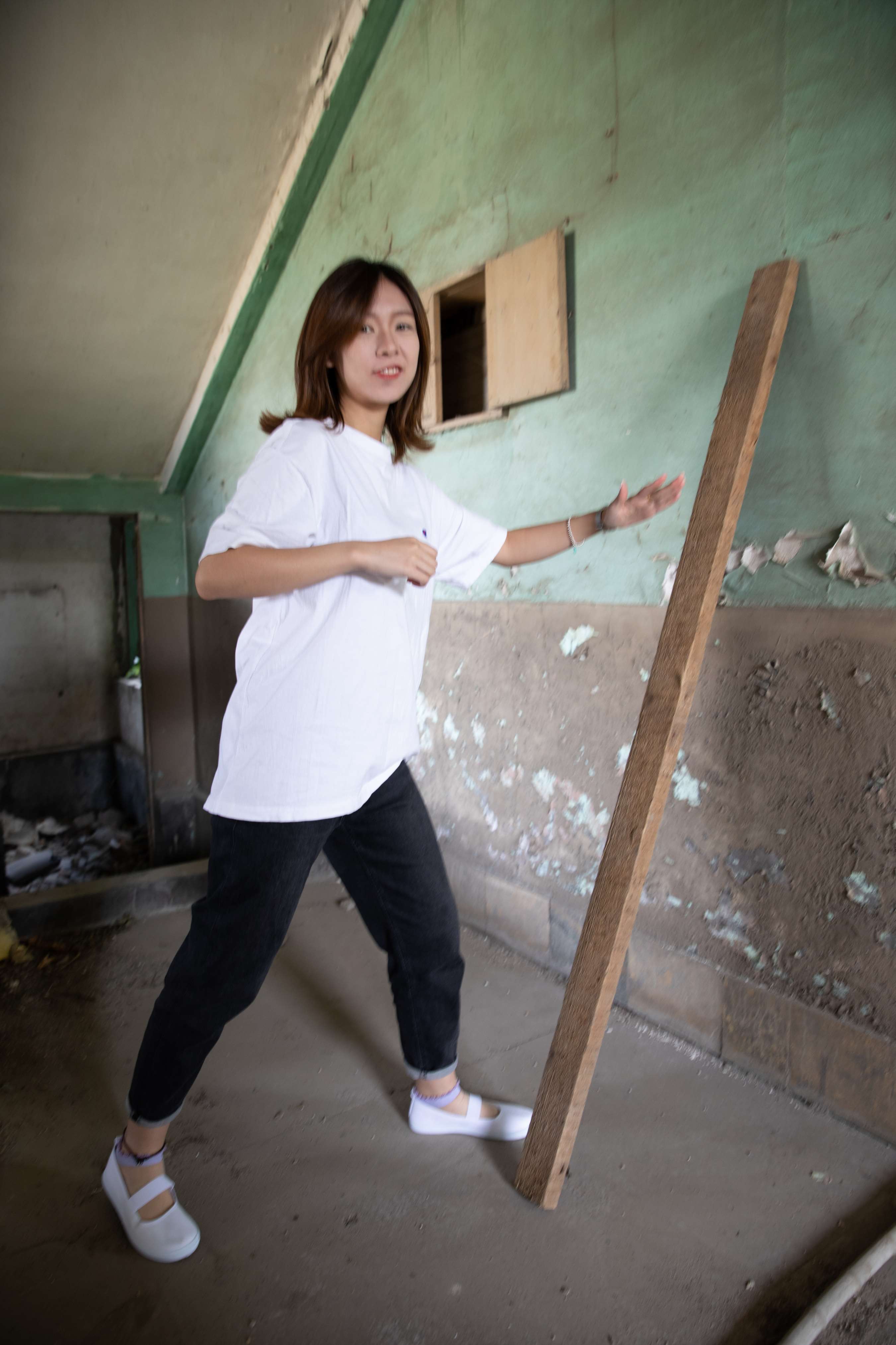 《婷婷小姐姐 东篱南山》作品图