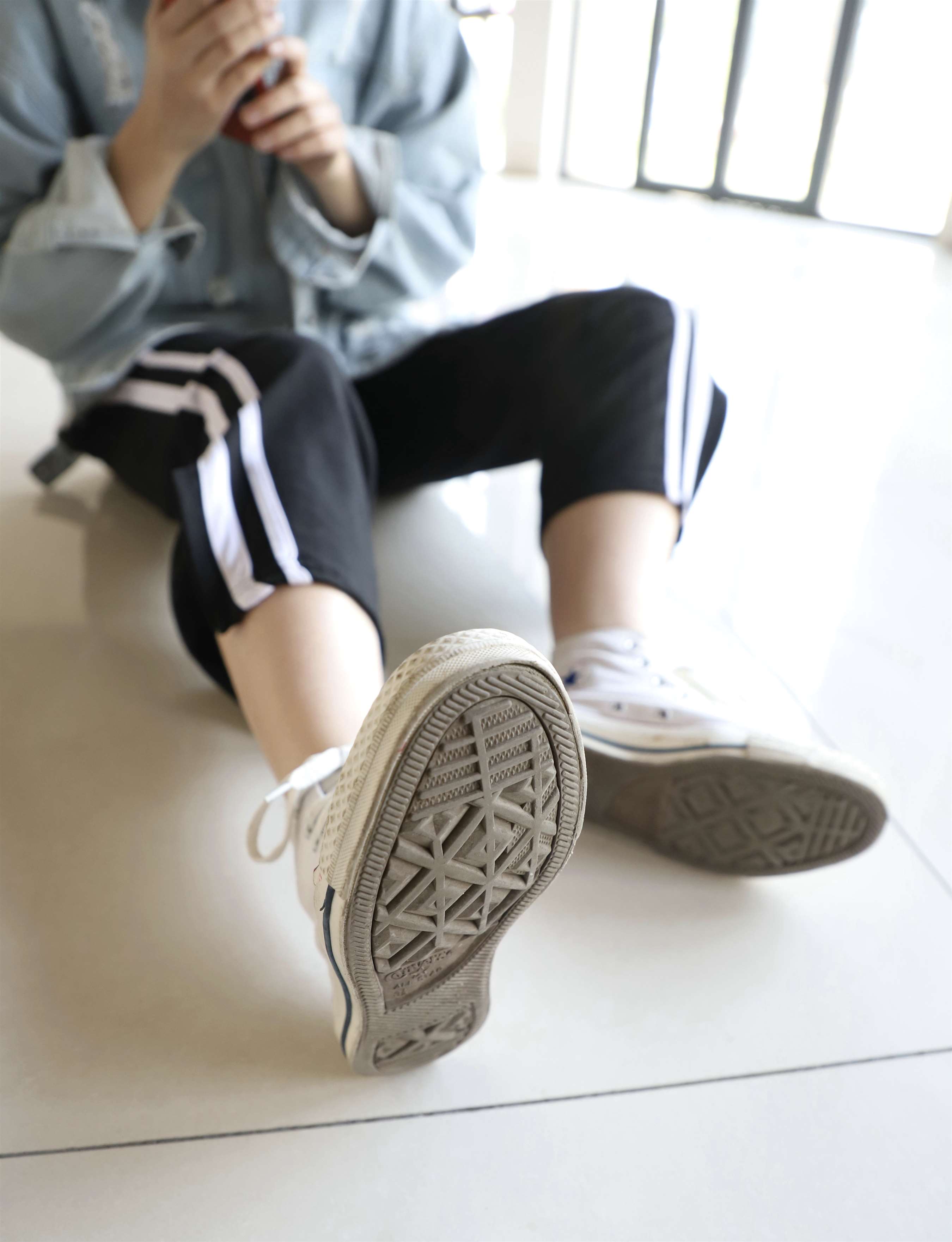 《咖啡馆》作品图