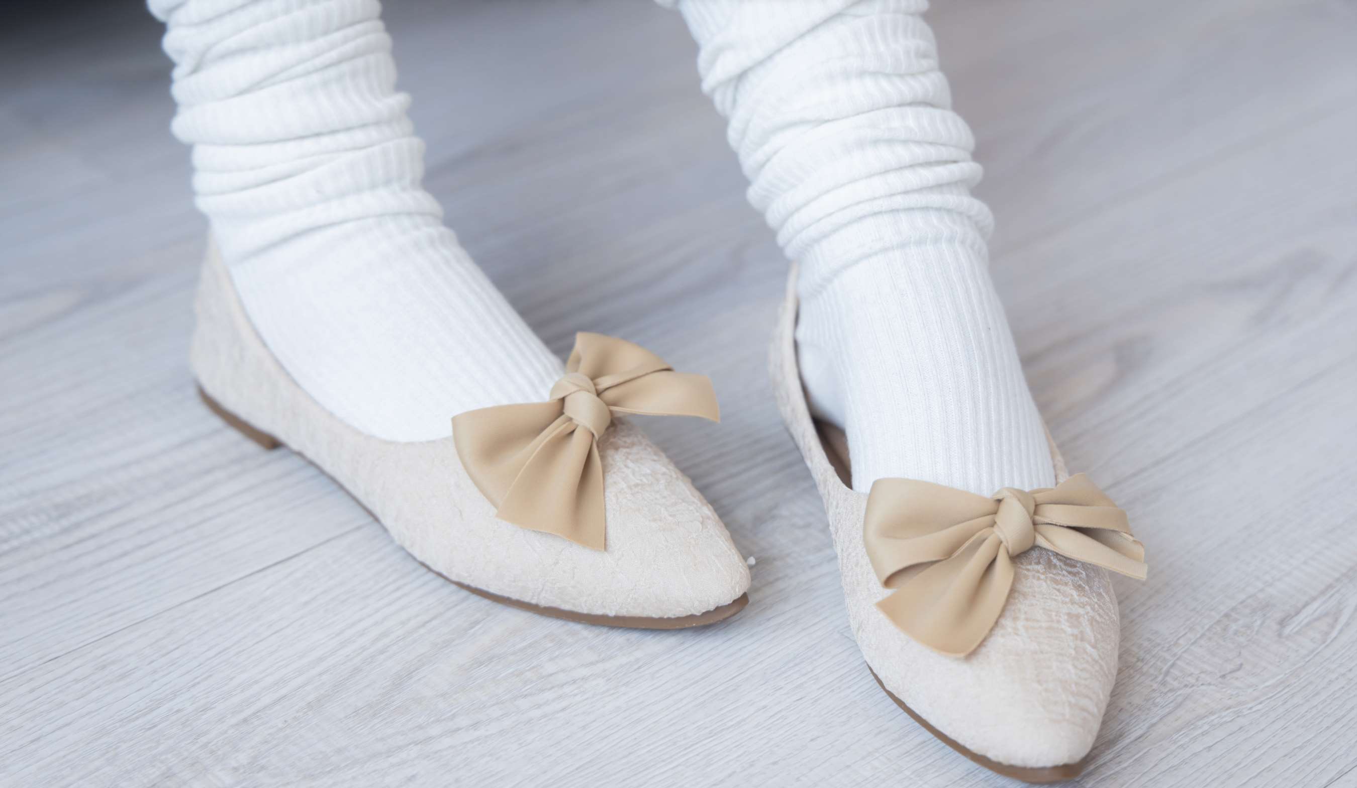 《小安平底鞋の白棉袜套肉丝》作品图