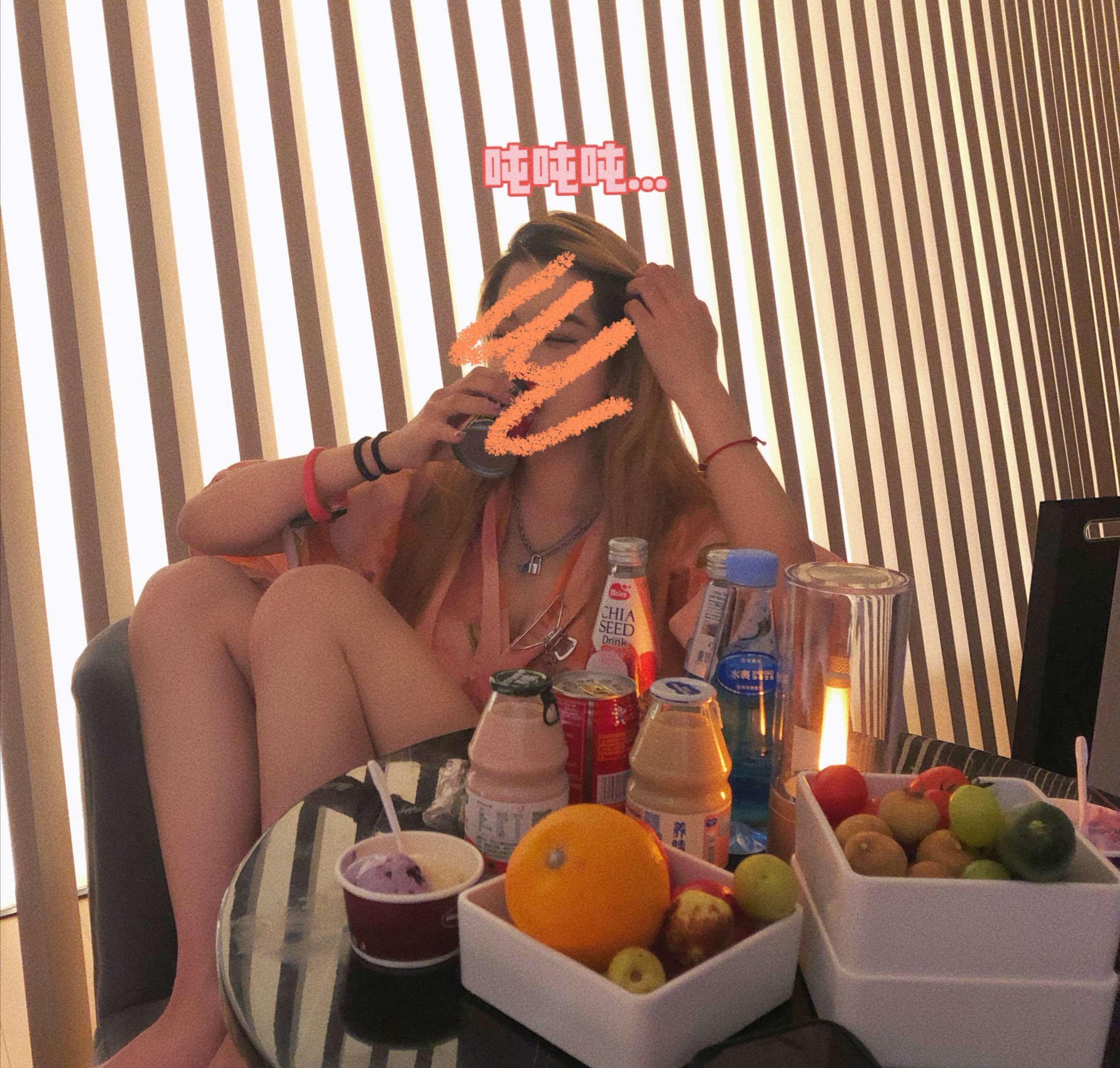 《传媒学院小姐姐的红润脚底第一弹》作品图