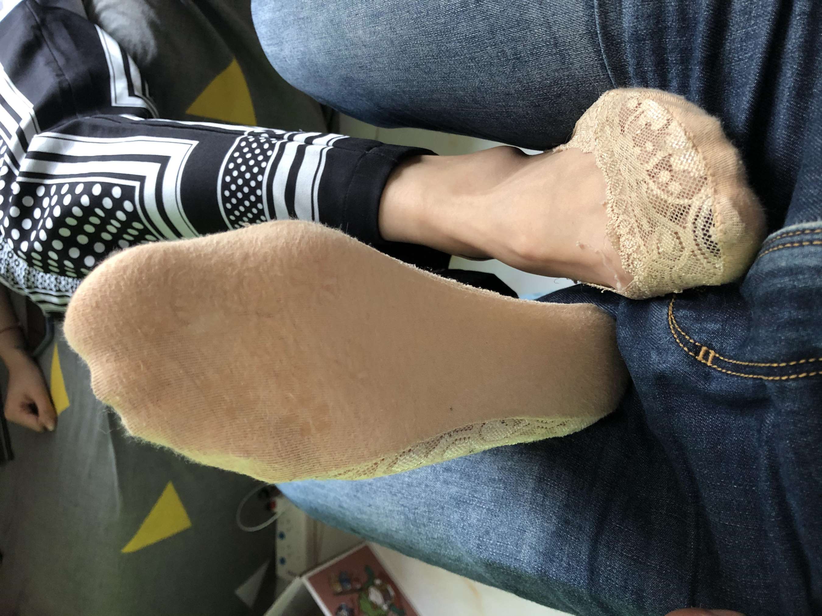 《大学生的AJ板鞋の船袜裸足》作品图