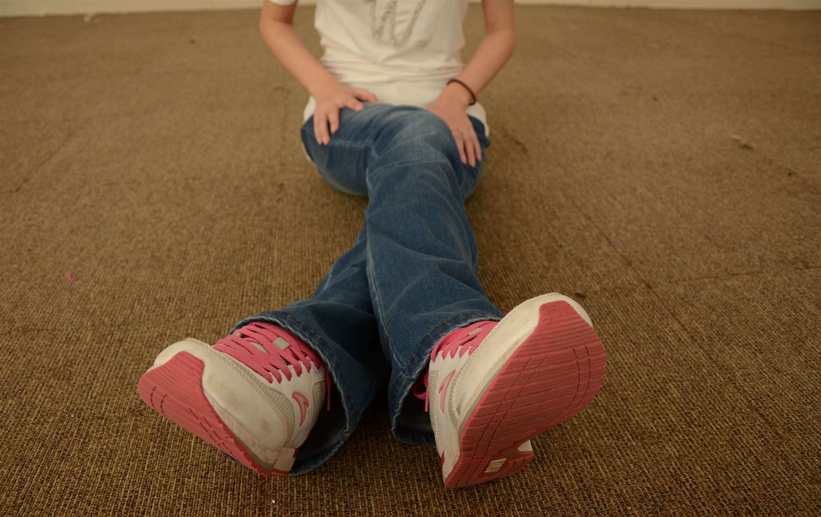 《安踏运动鞋の白棉袜脚》作品图