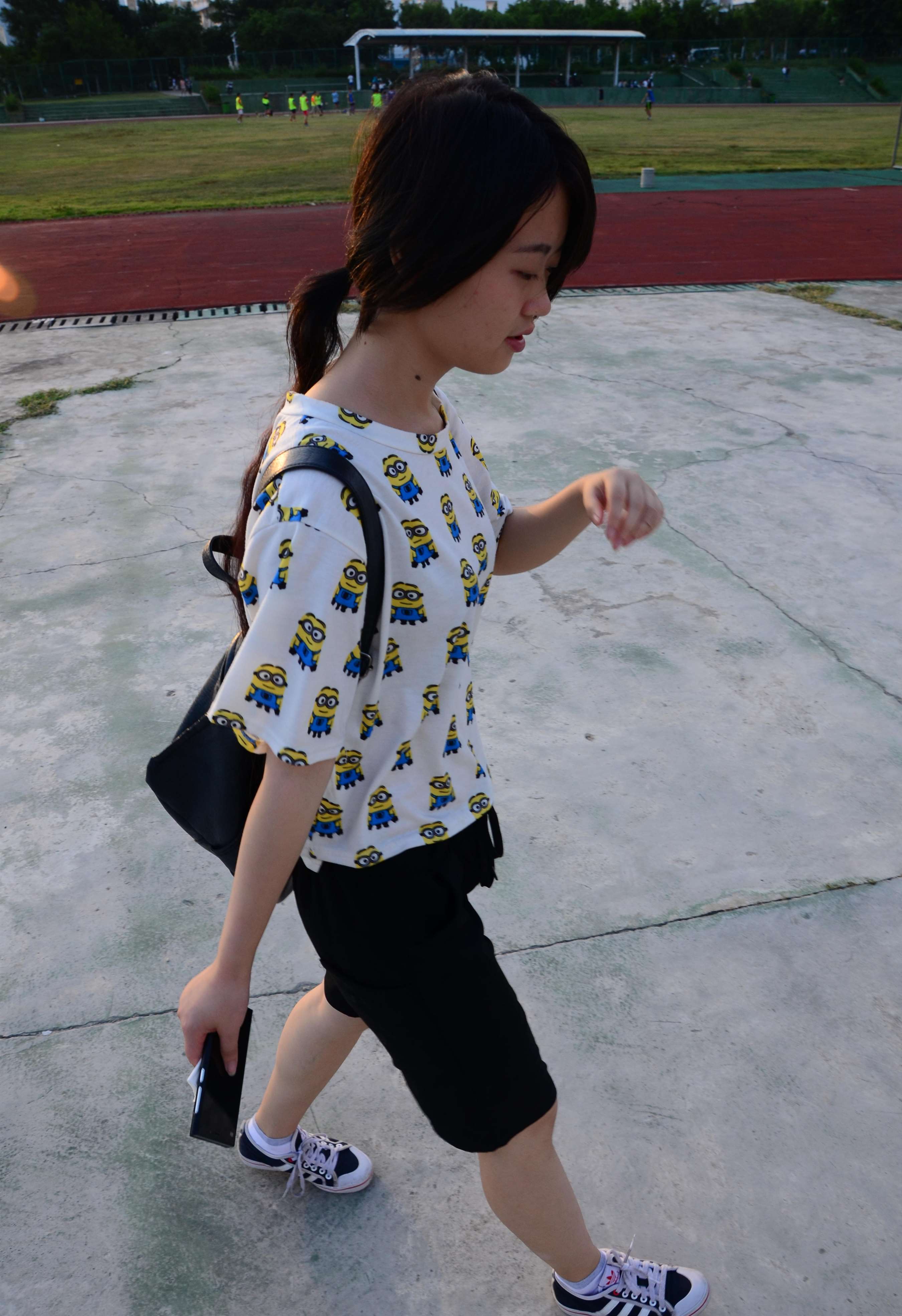 《小可爱的中裤の棉袜脚》作品图