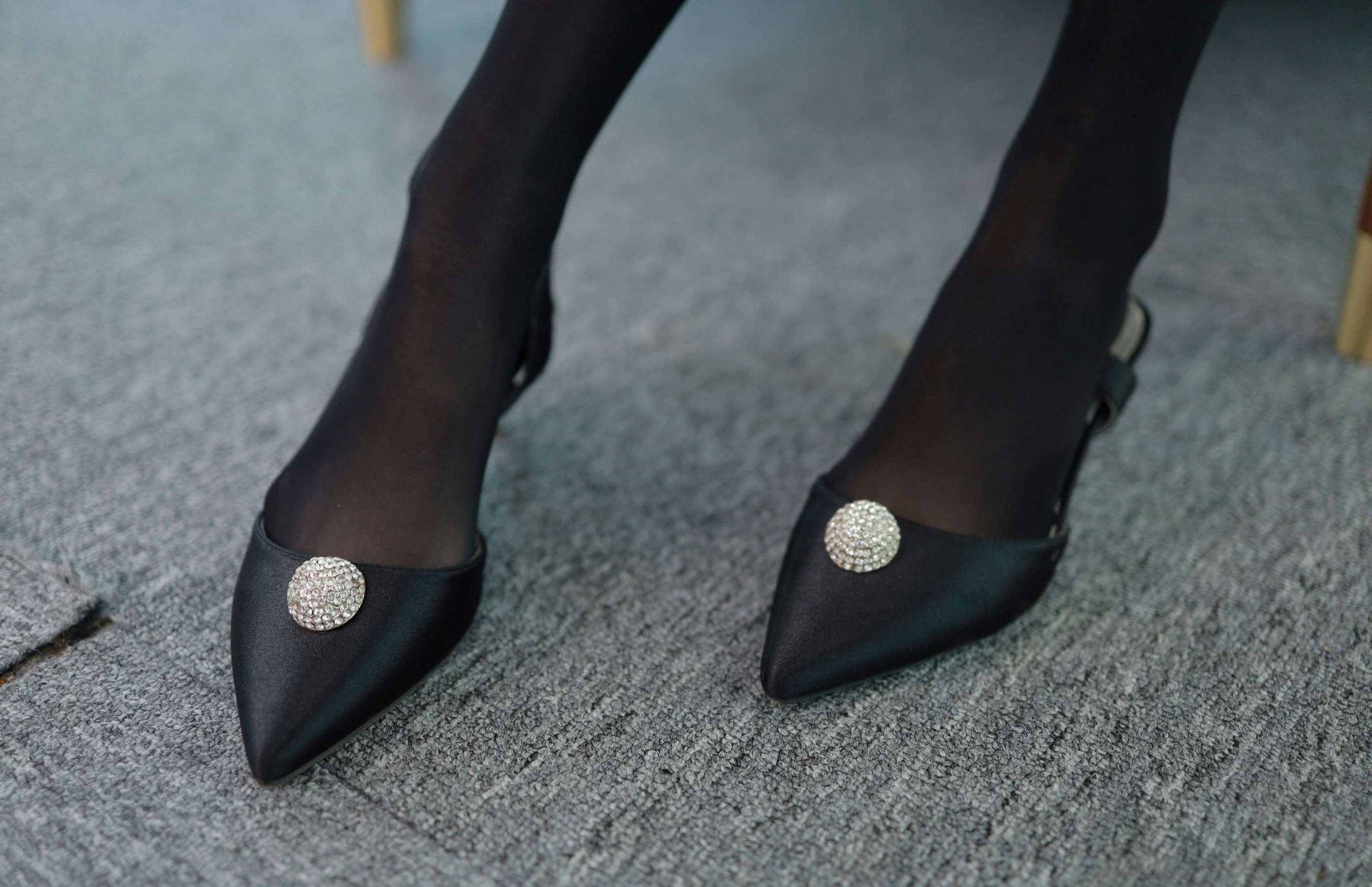 《团团《长腿红与黑》》作品图