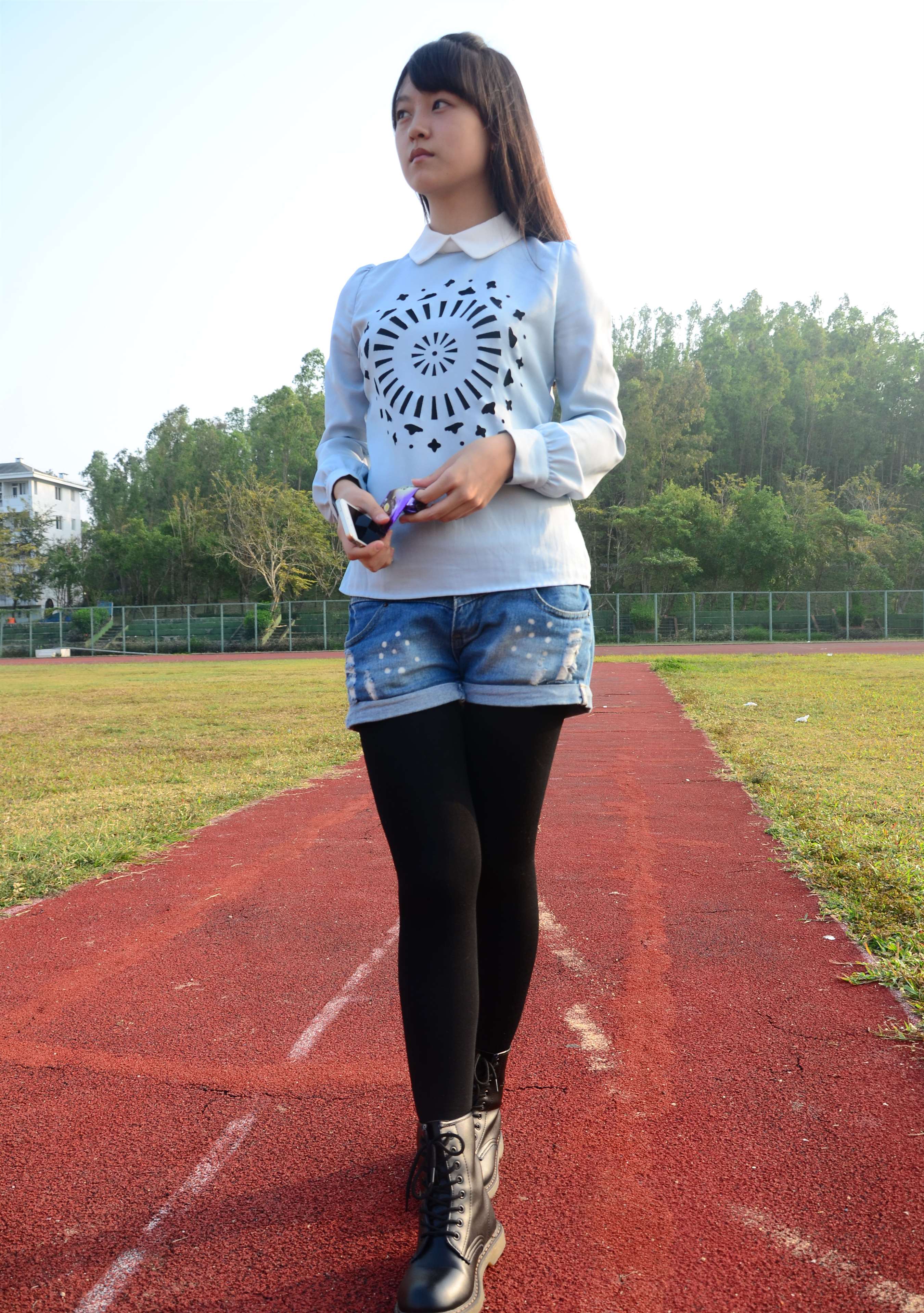 《短靴の斑点袜》作品图