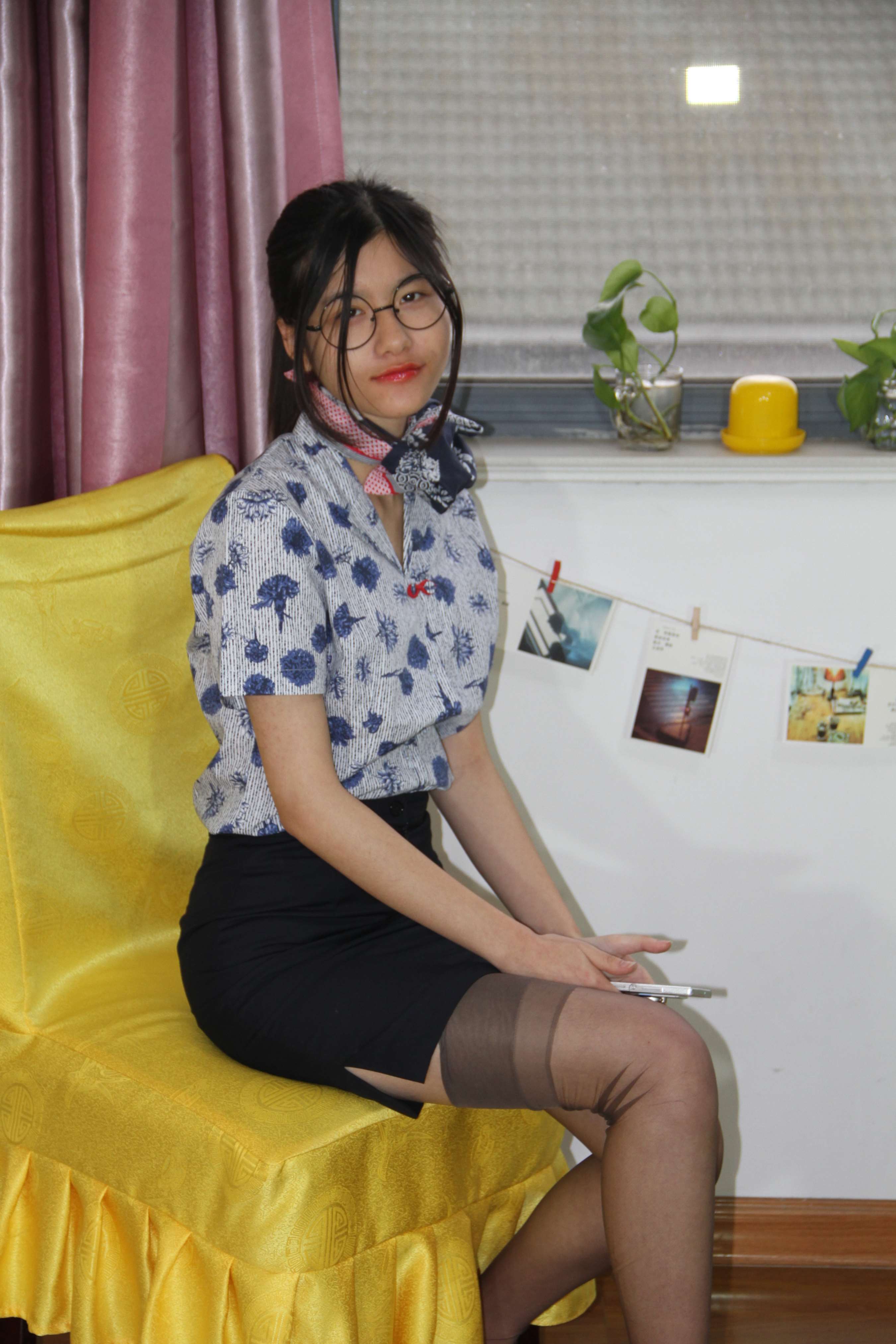 《很多女孩子都有一个制服“梦”》作品图