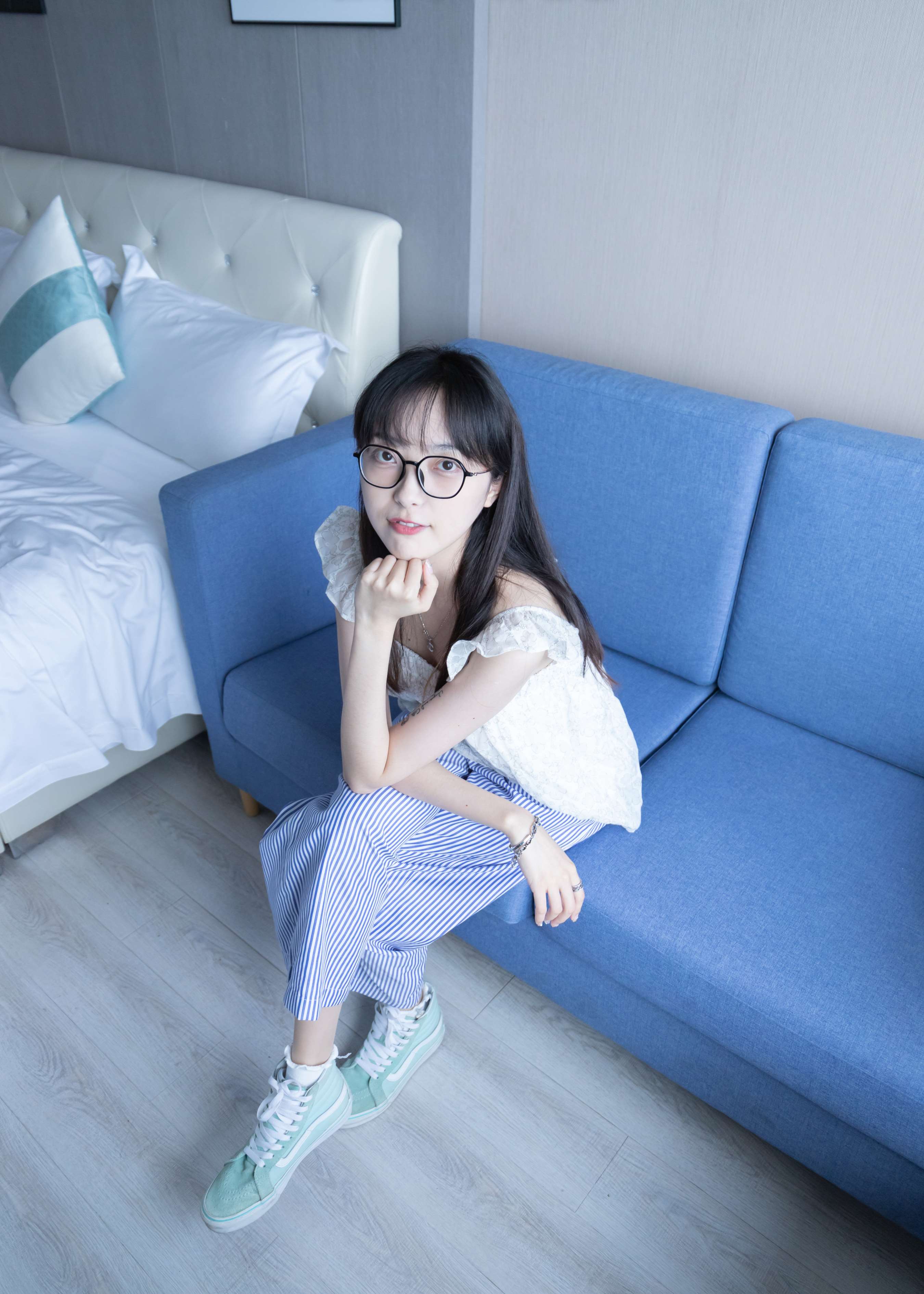 《眼镜师妹的丝足》作品图