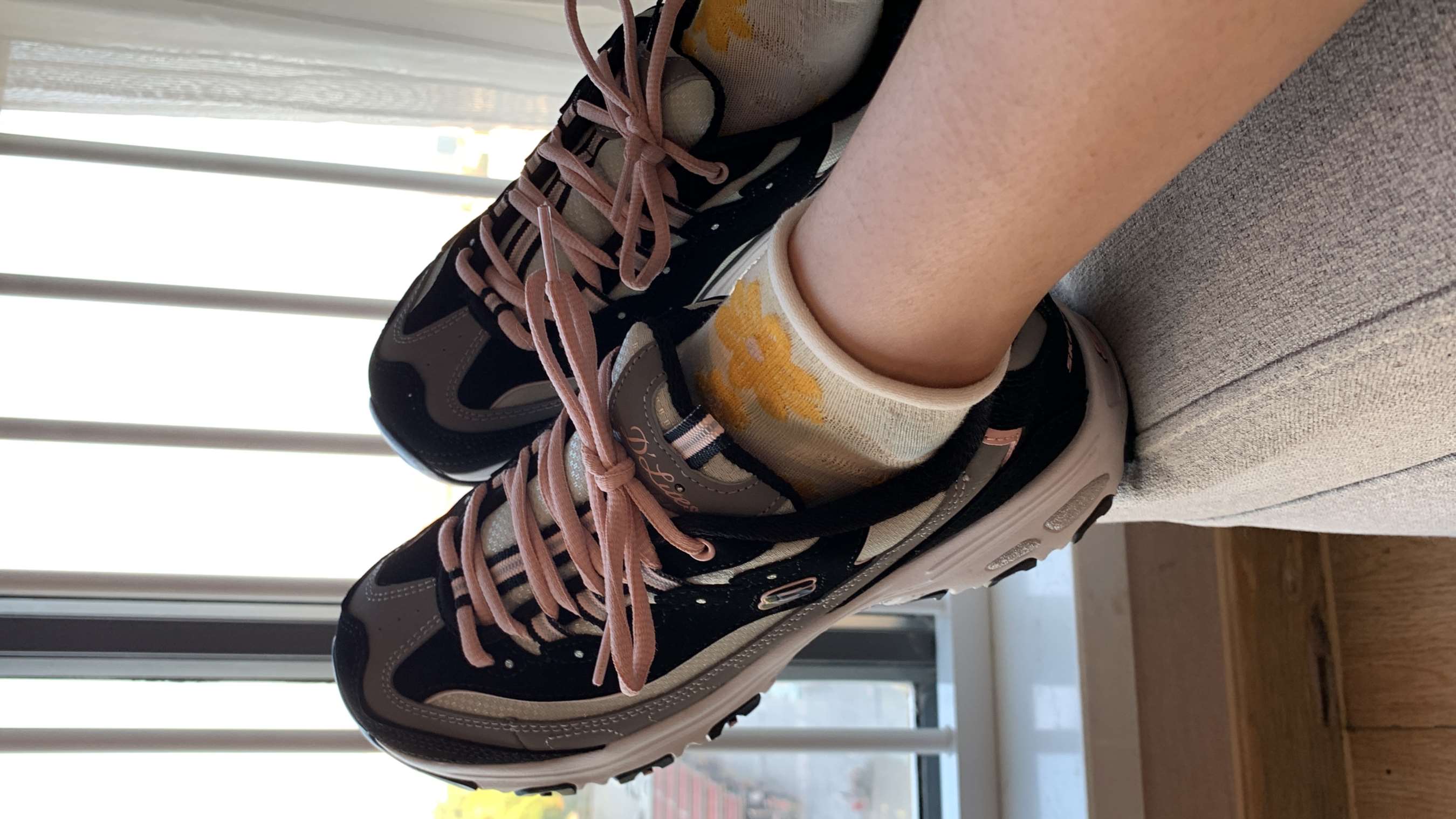 《小姐姐的棉袜脚》作品图