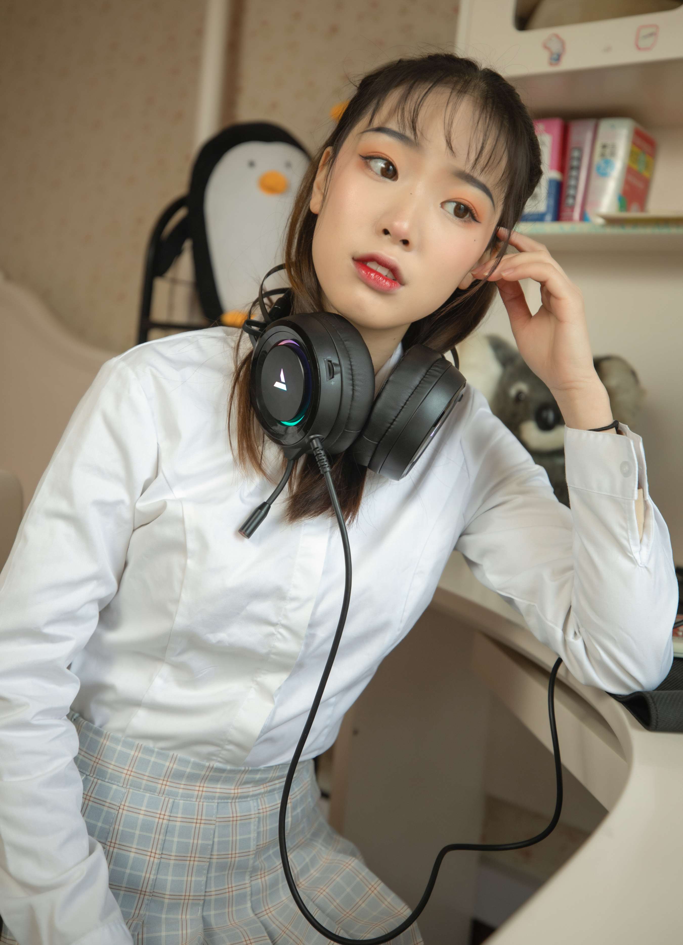 《琪瑛衬衣百褶群》作品图