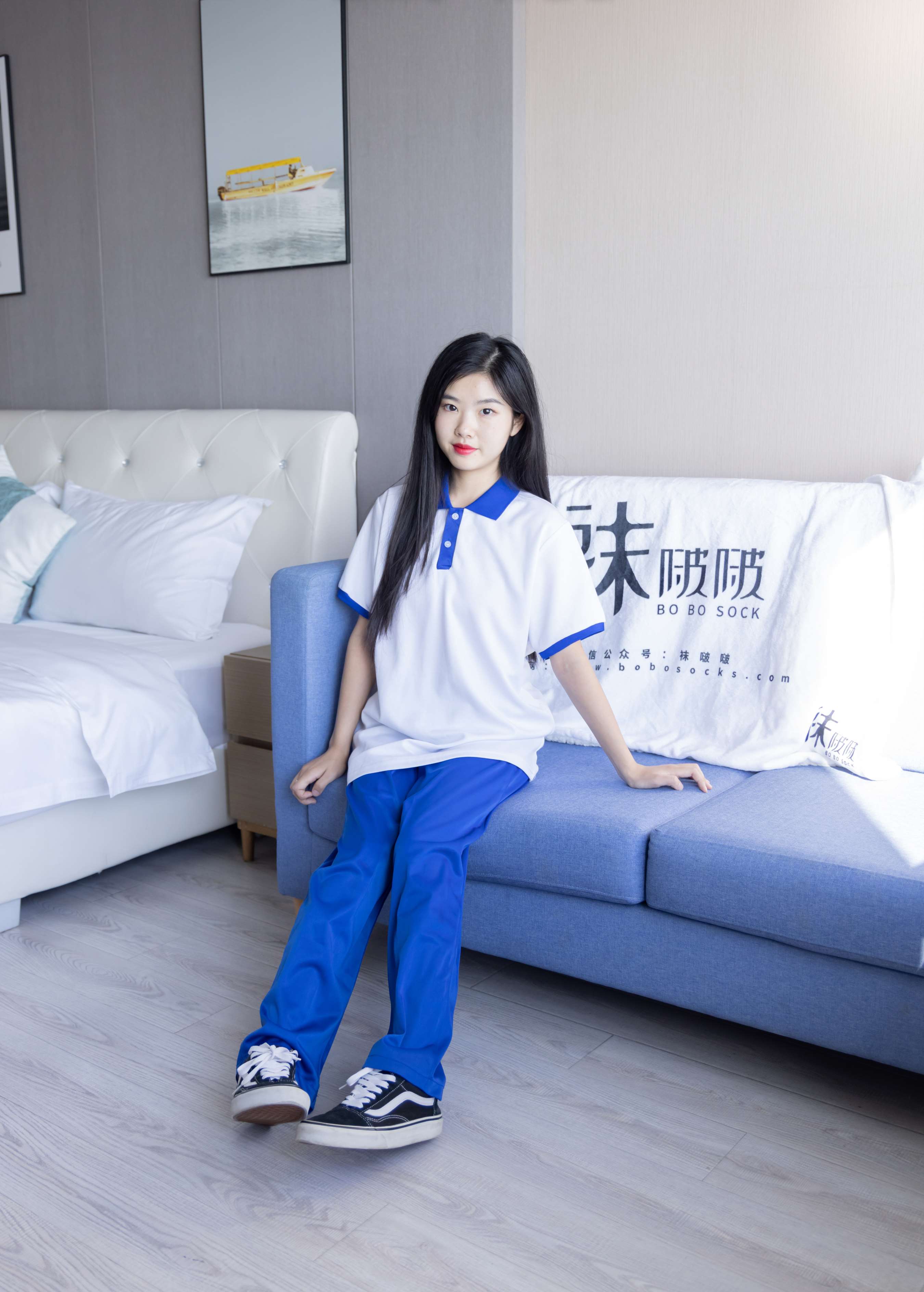 《小奶熊师妹 校服の棉袜脚》作品图