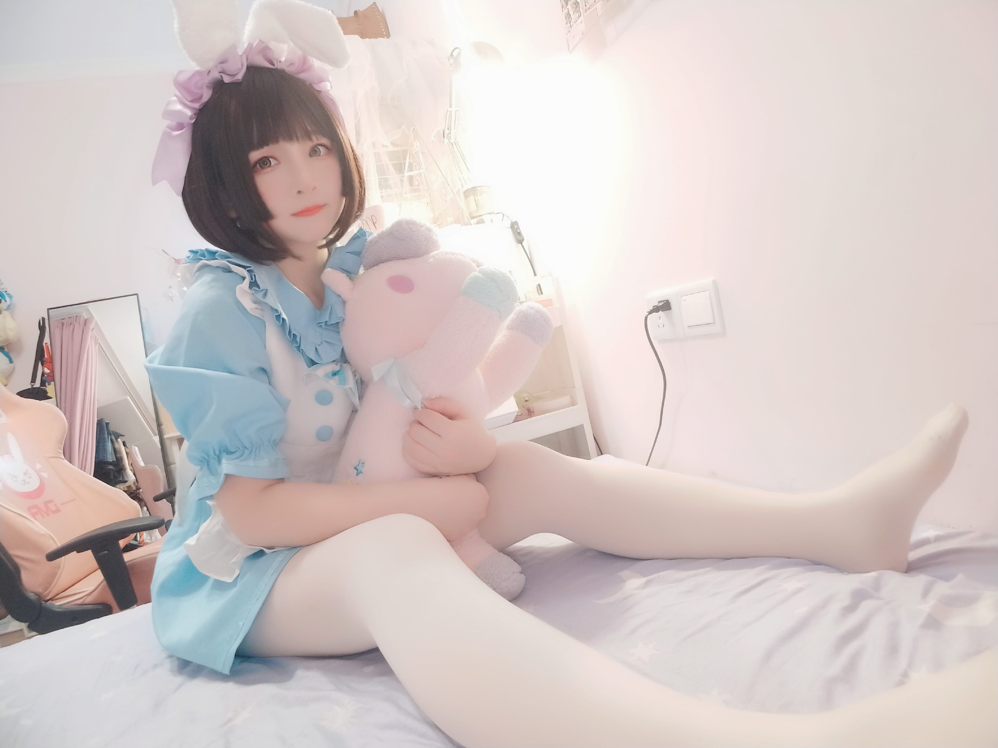 《白丝女仆【套图+视频】》作品图