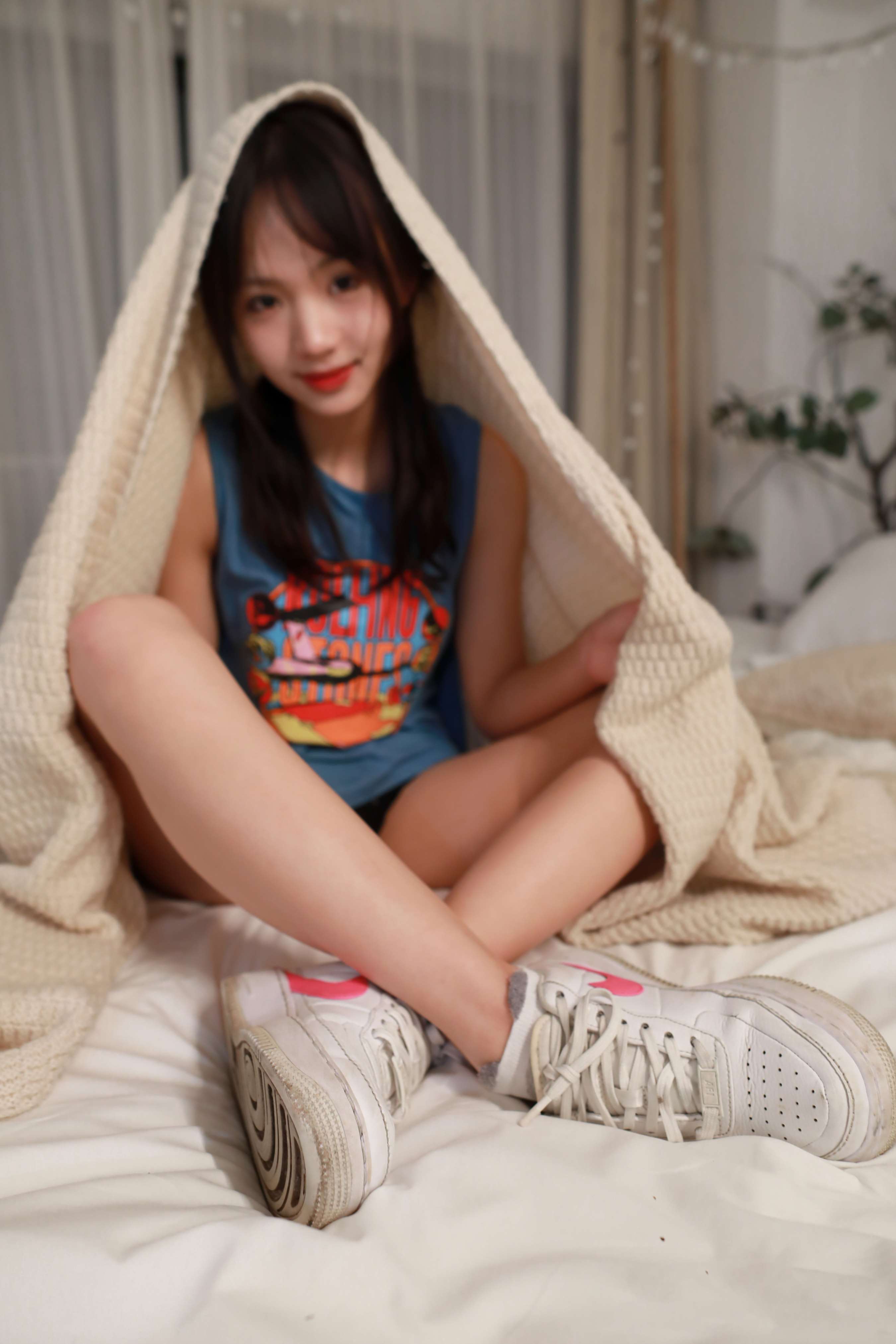 《小麦板鞋の棉袜脚》作品图