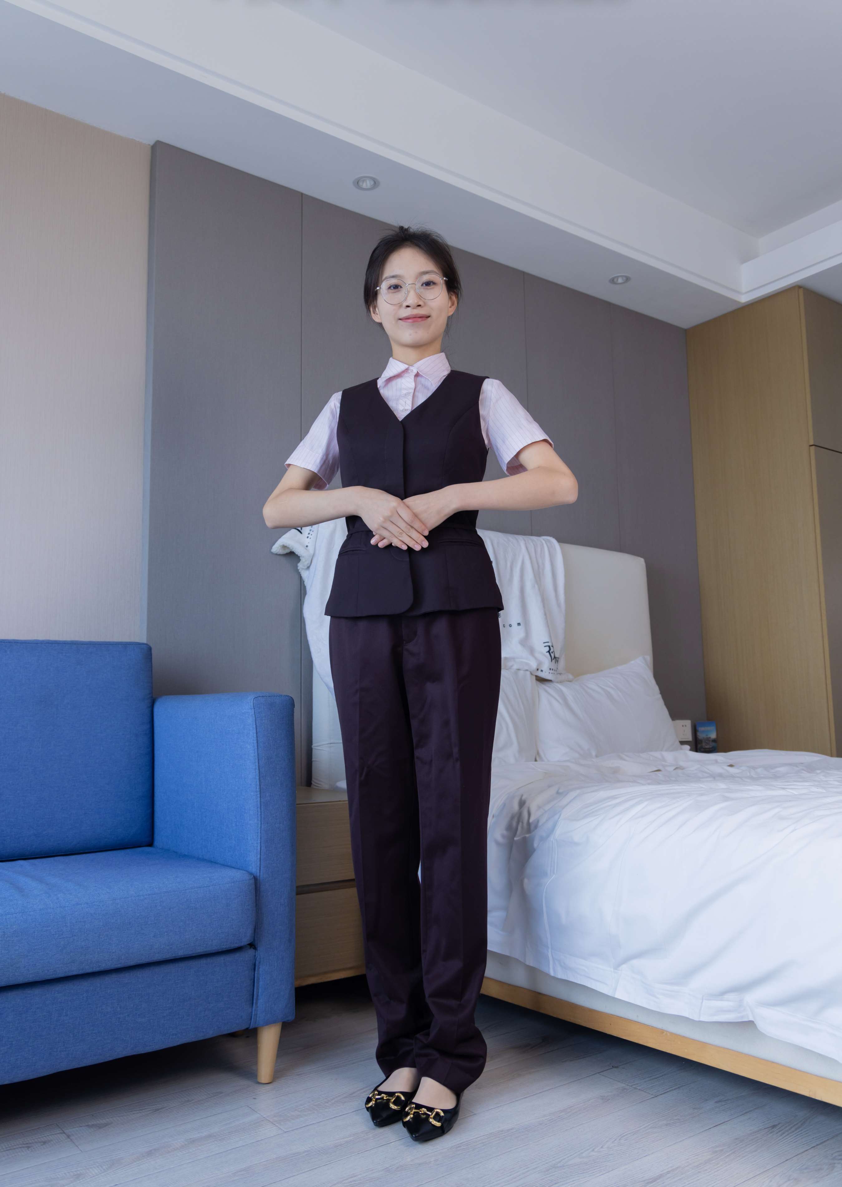 《芝士-银行制服平底鞋の短肉丝》作品图