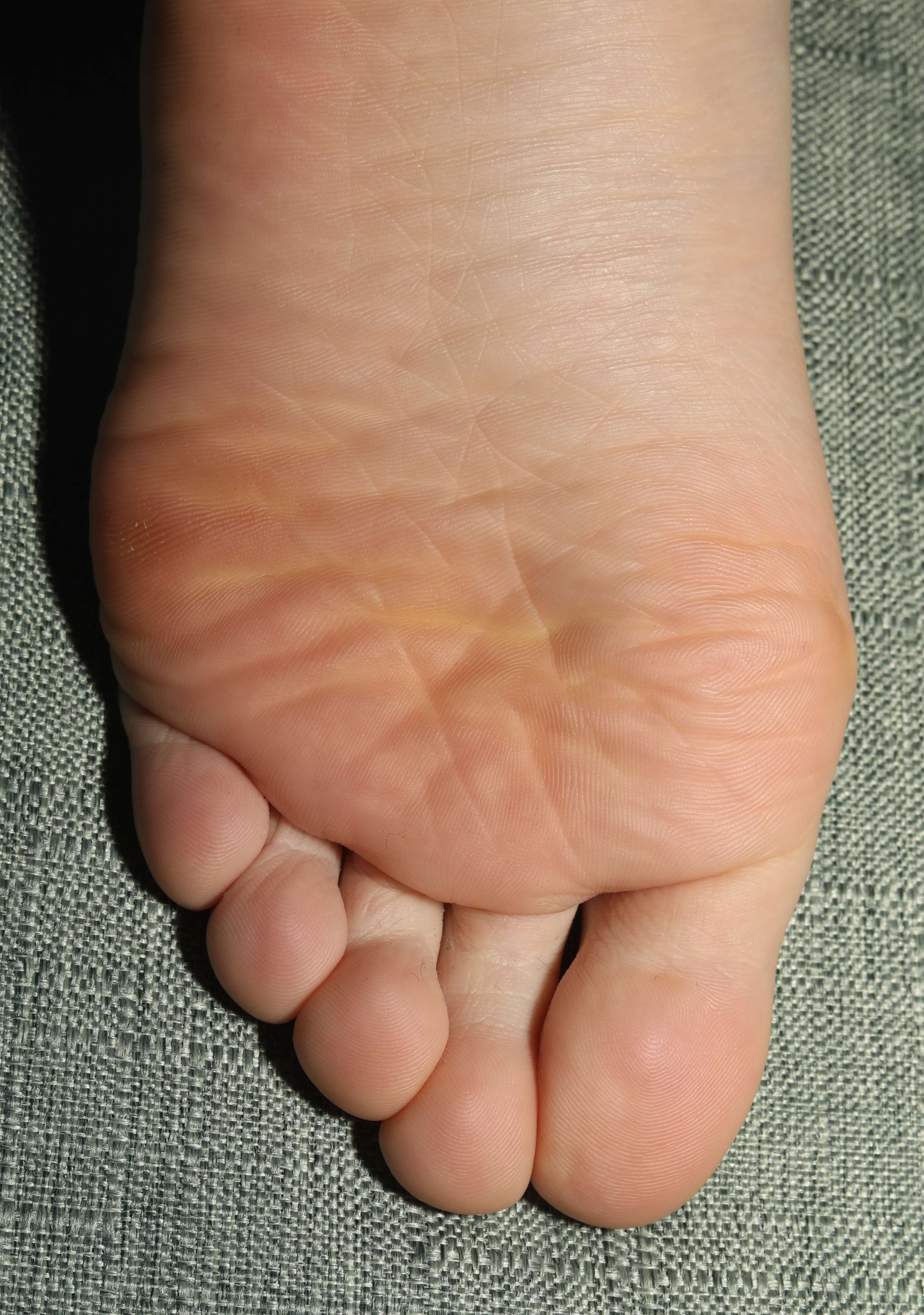 《琪琪少女的个人脚丫秀》作品图