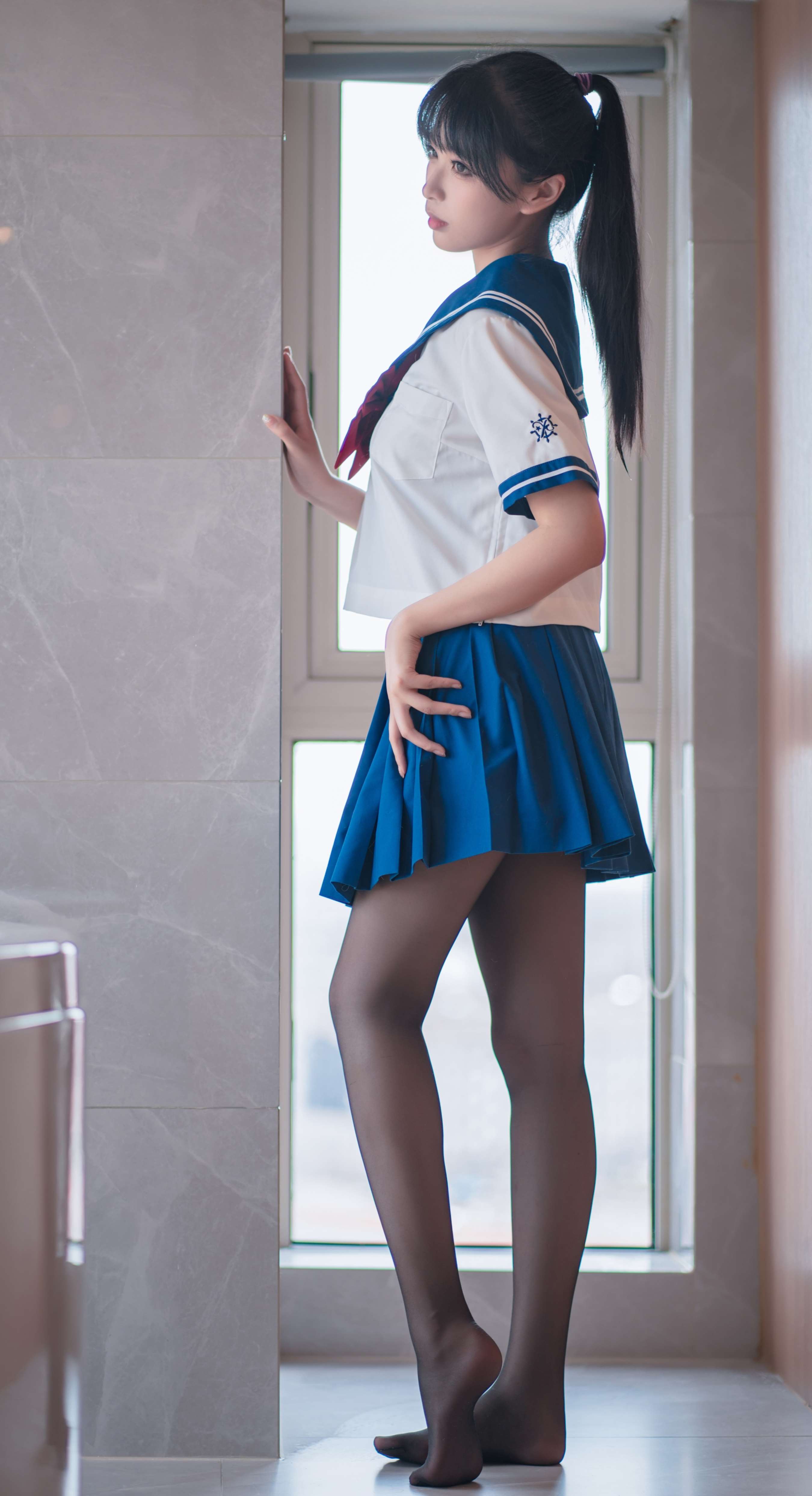 《竞泳》作品图