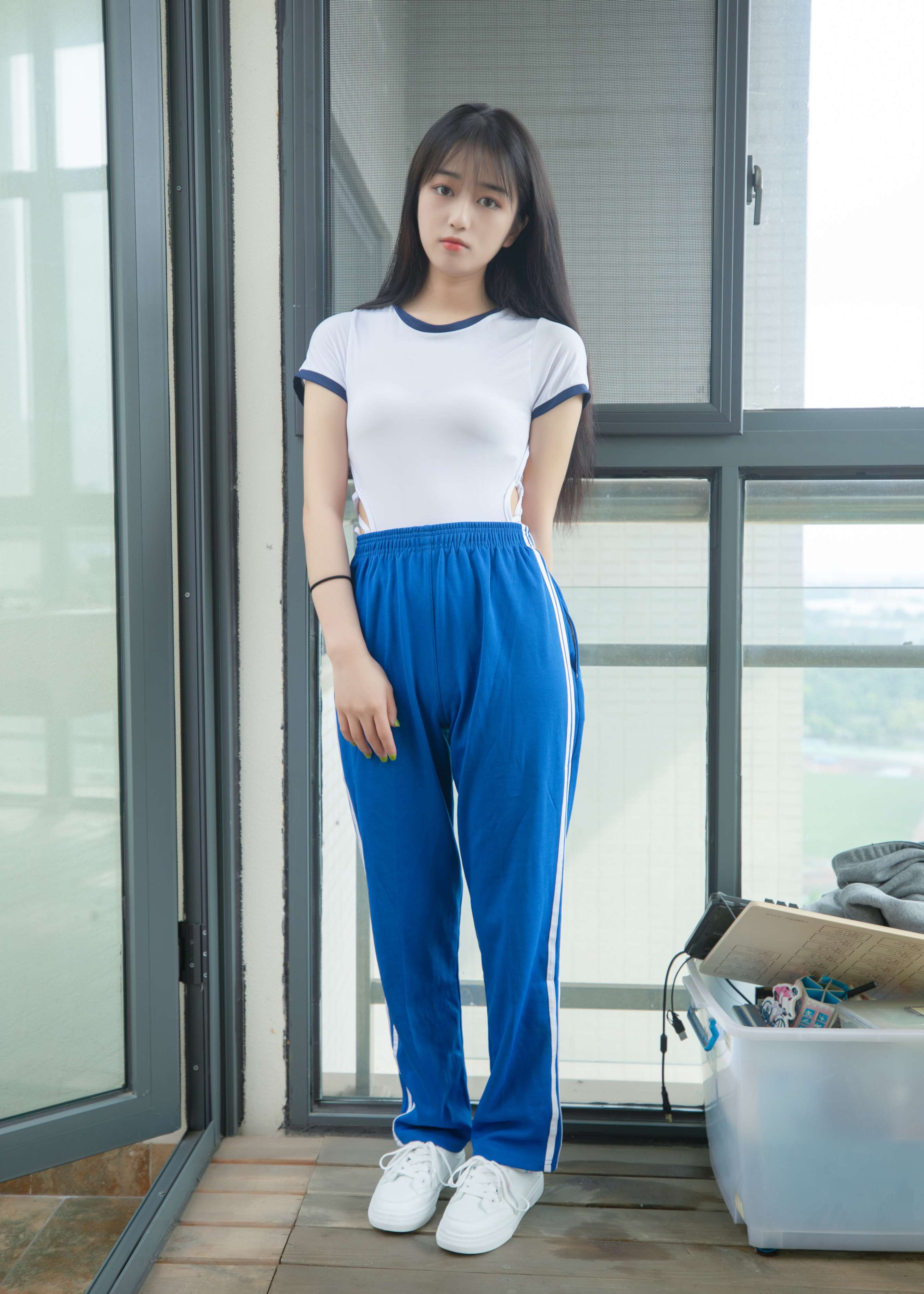 《娇娇学妹校服丝足》作品图