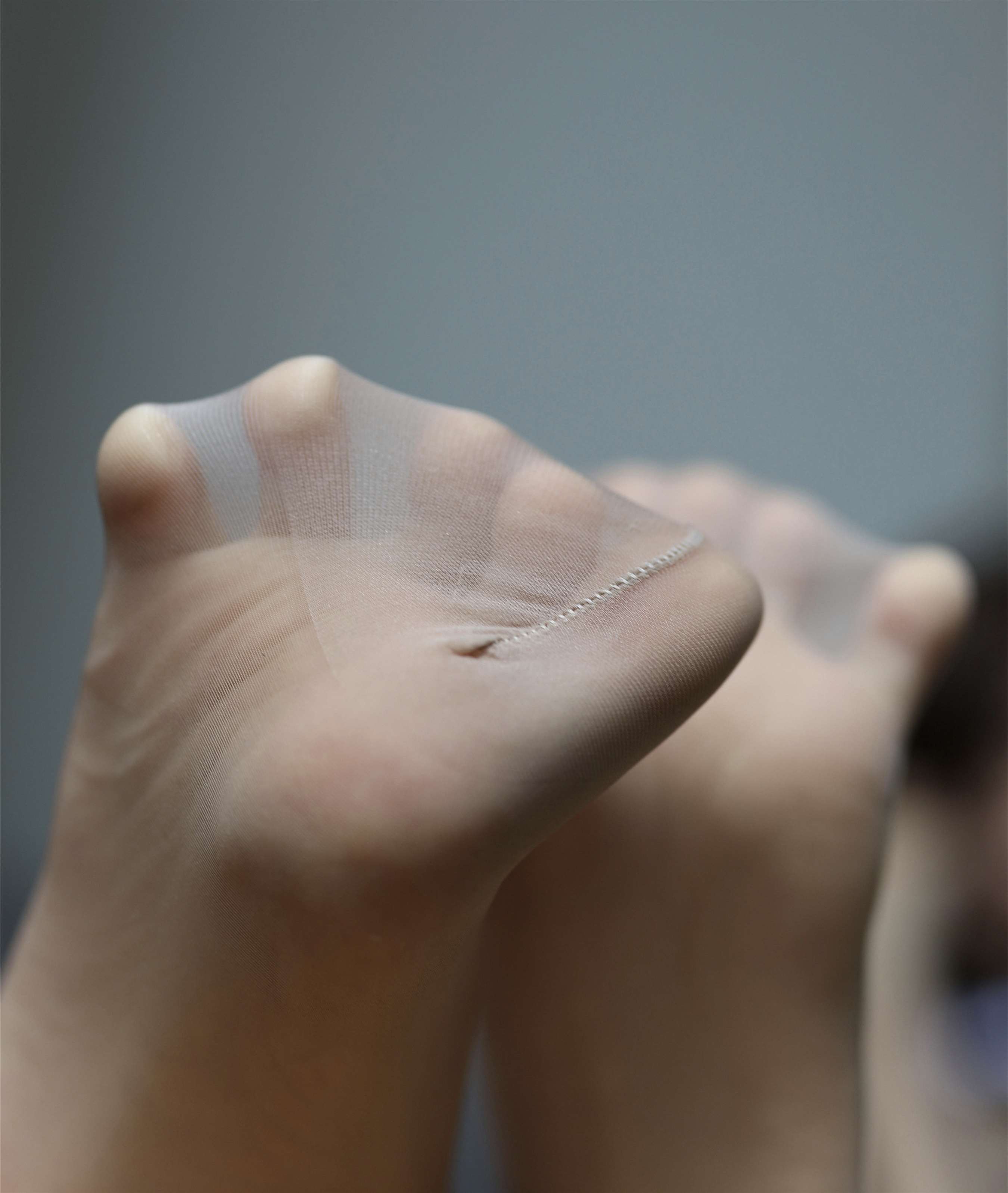 《包臀裙の高跟丝足》作品图