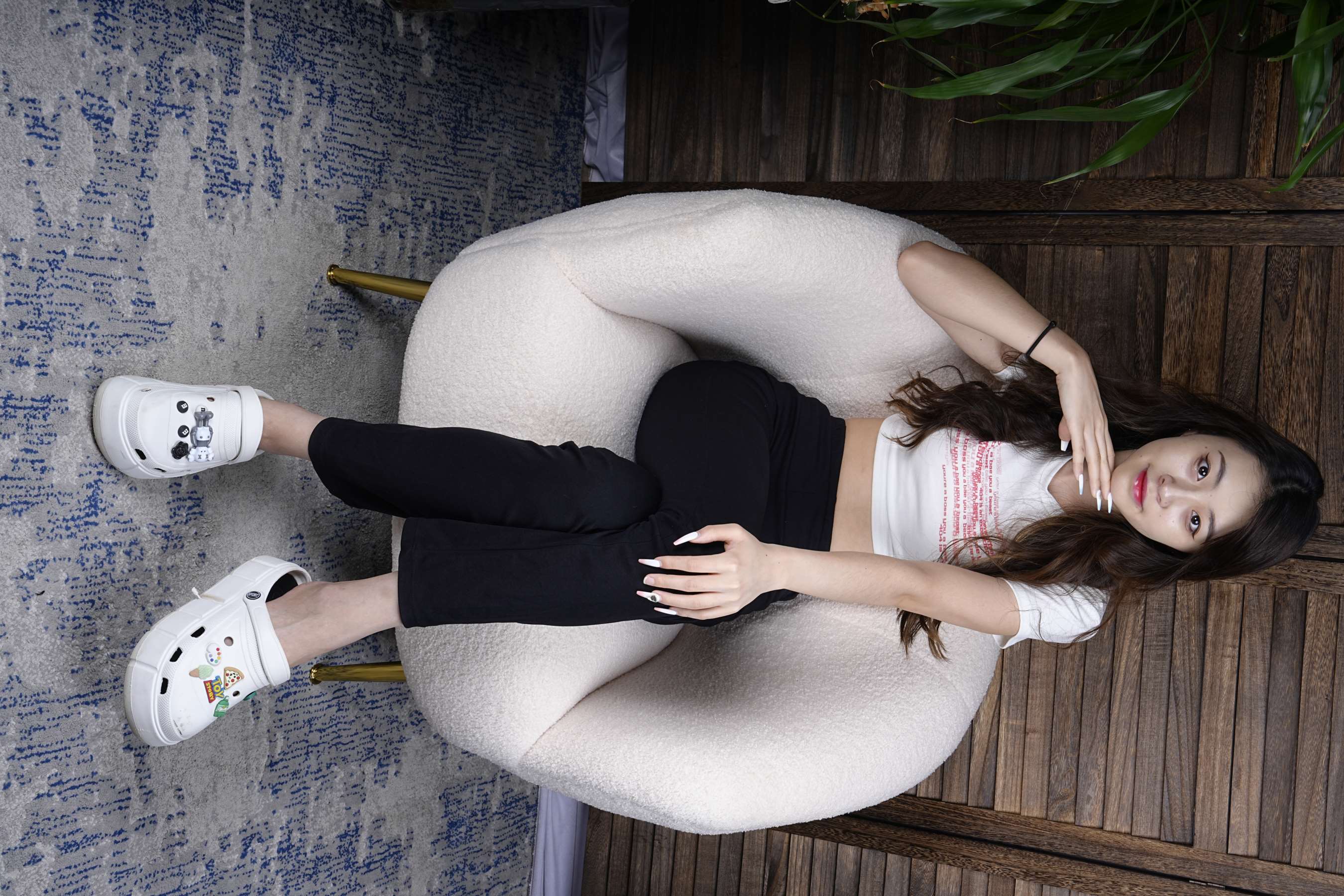 《Liyuner的性感的大脚丫》作品图