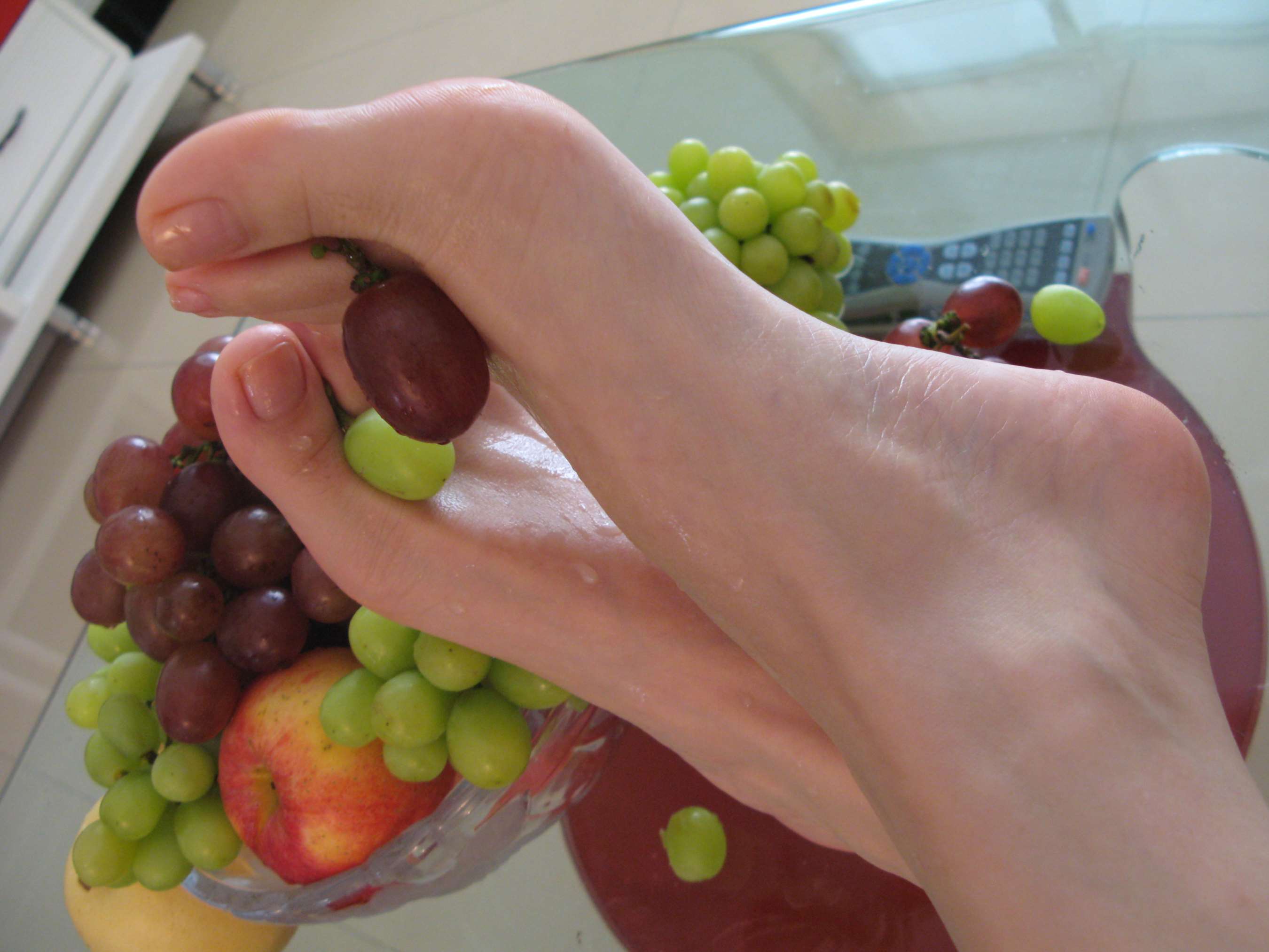 《嫩足の葡萄》作品图