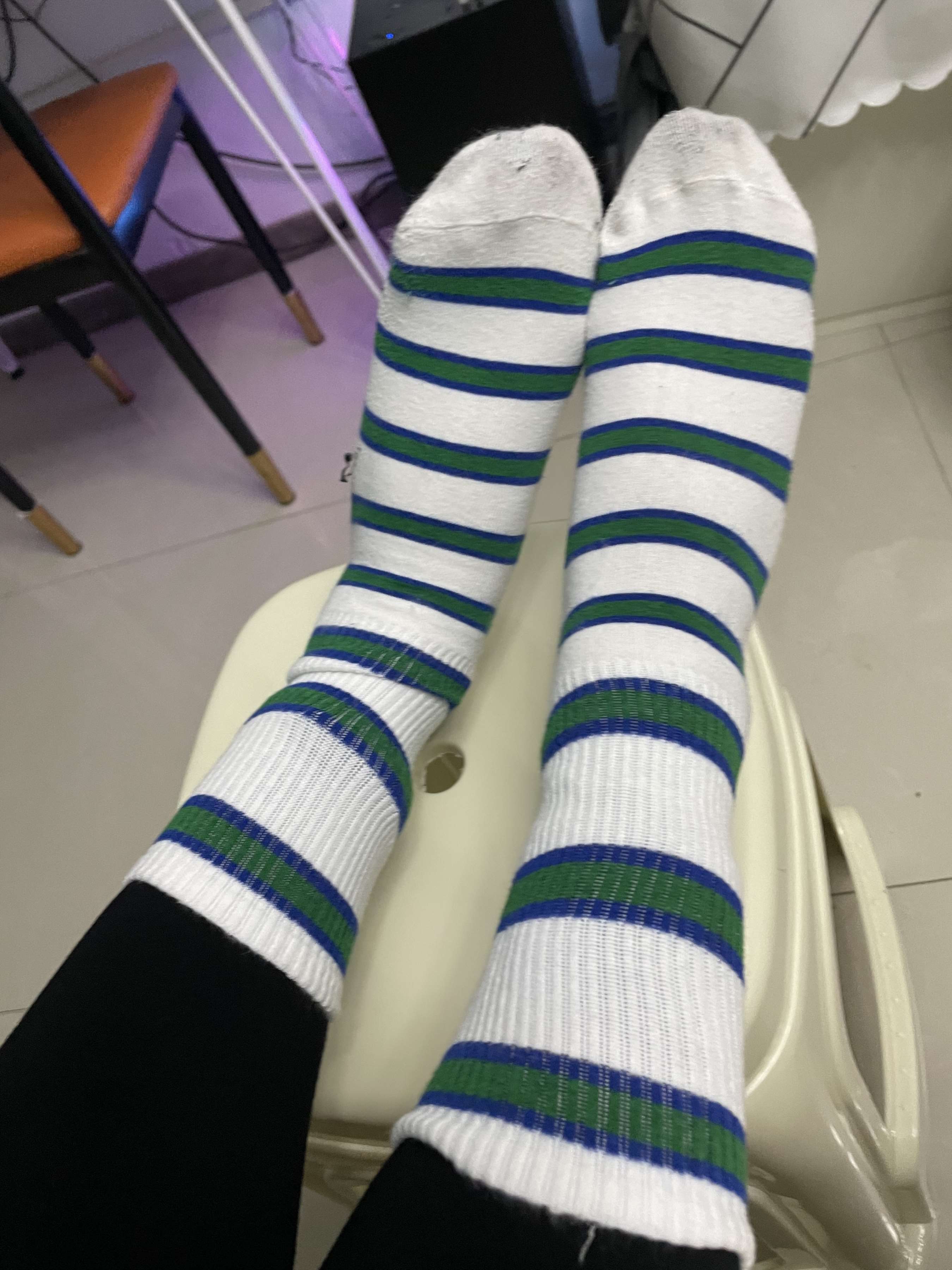 《少女板鞋の棉袜聚合》作品图