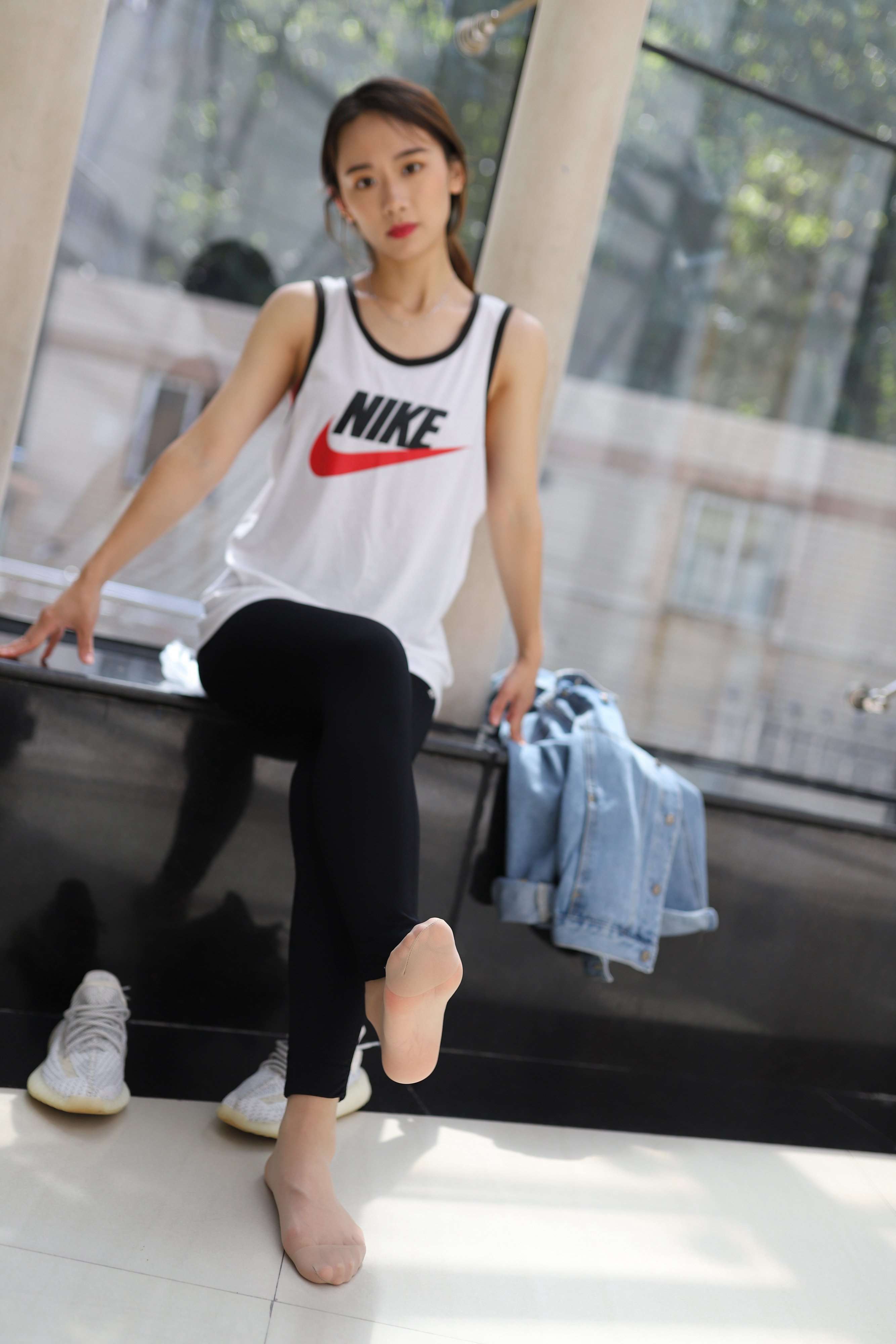 《球服の船袜师妹》作品图