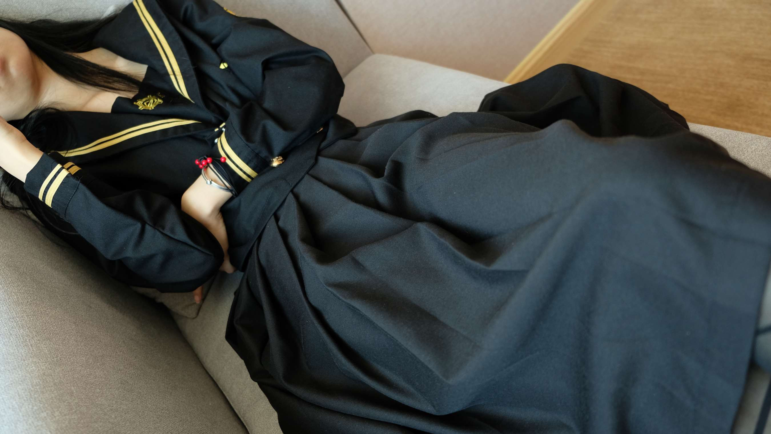 《小虫长裙の嫩足》作品图