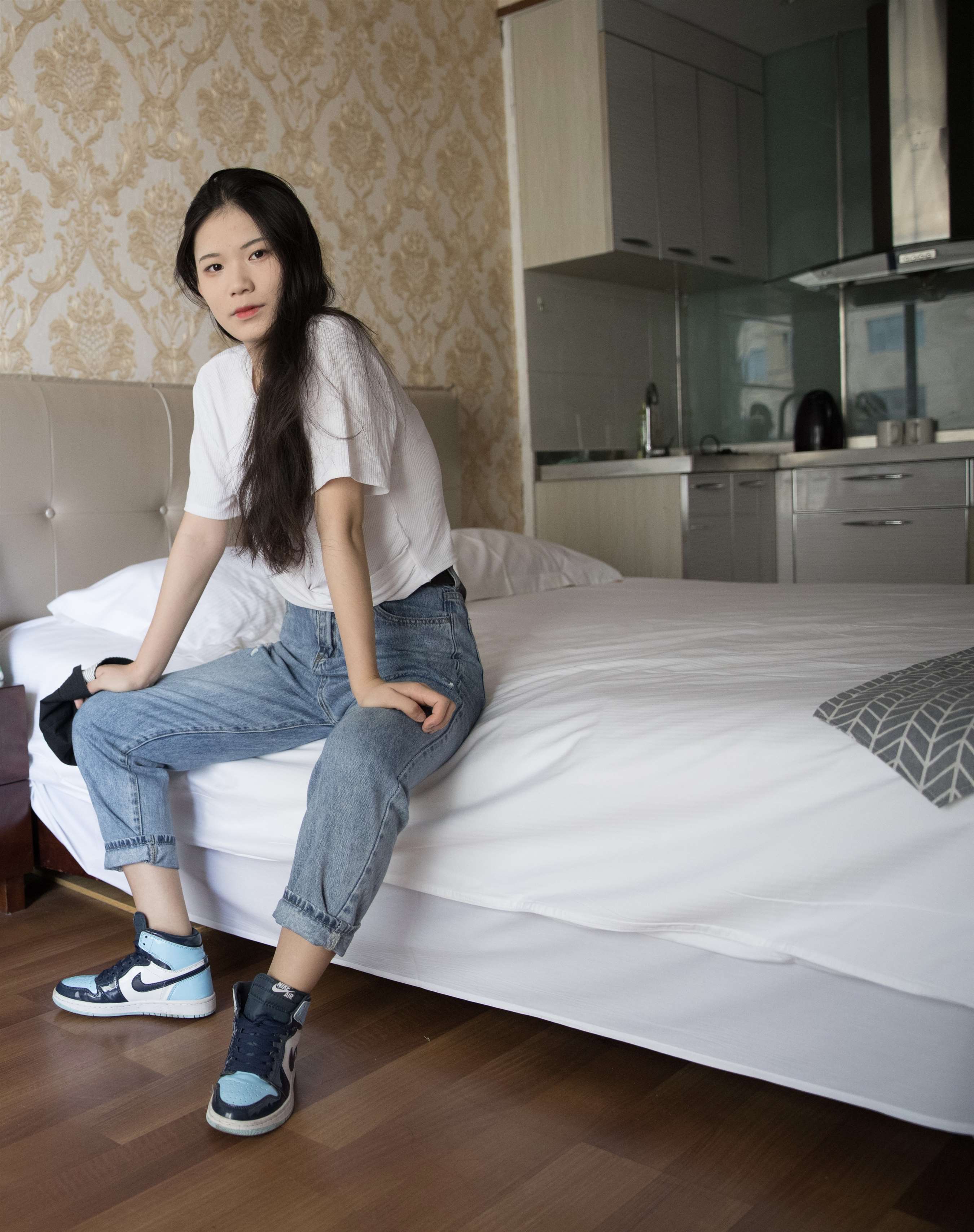 《黑帽牛仔の棉袜脚【套图+视频1个】》作品图