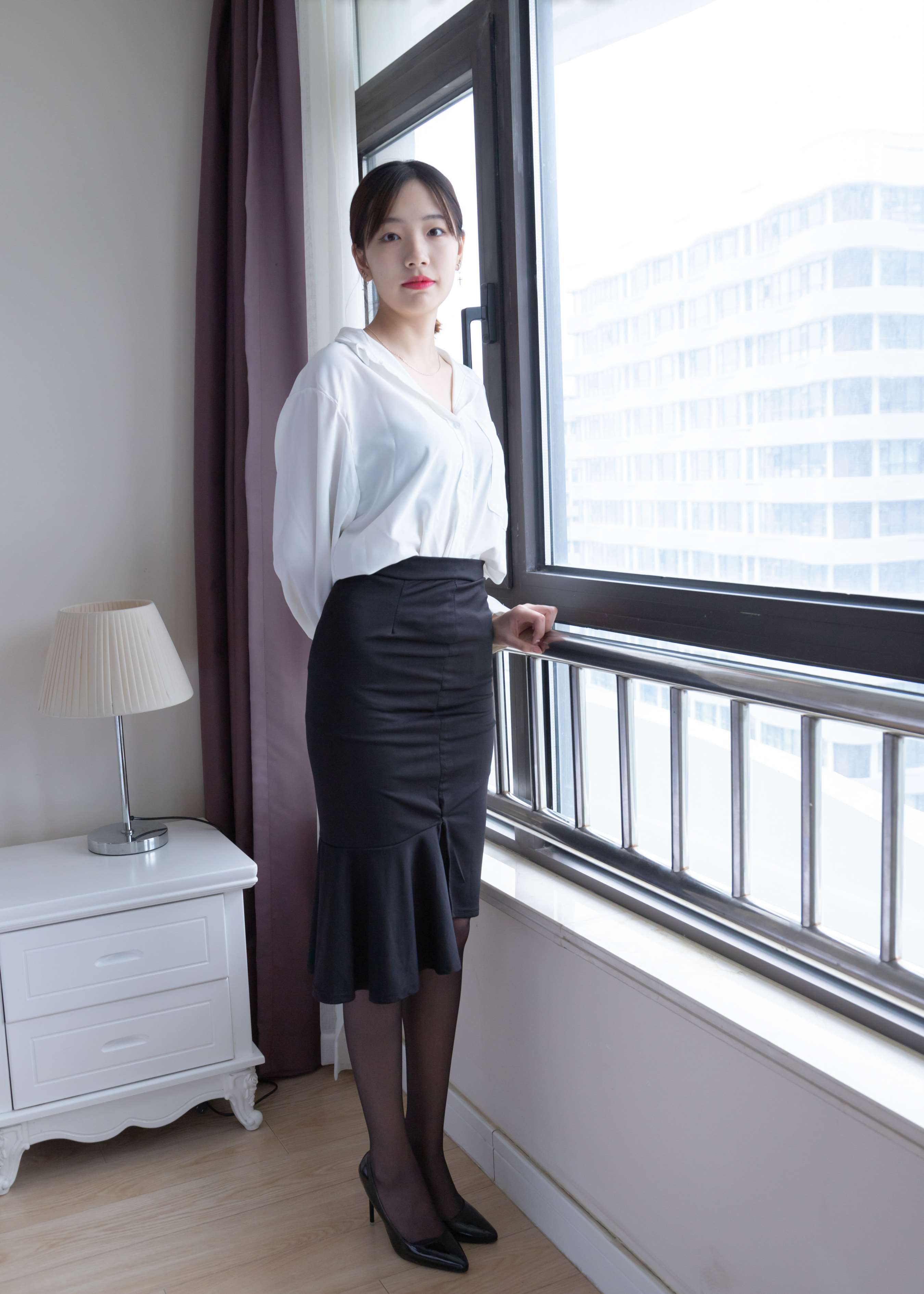 《学姐小甜豆 OL制服の黑丝》作品图