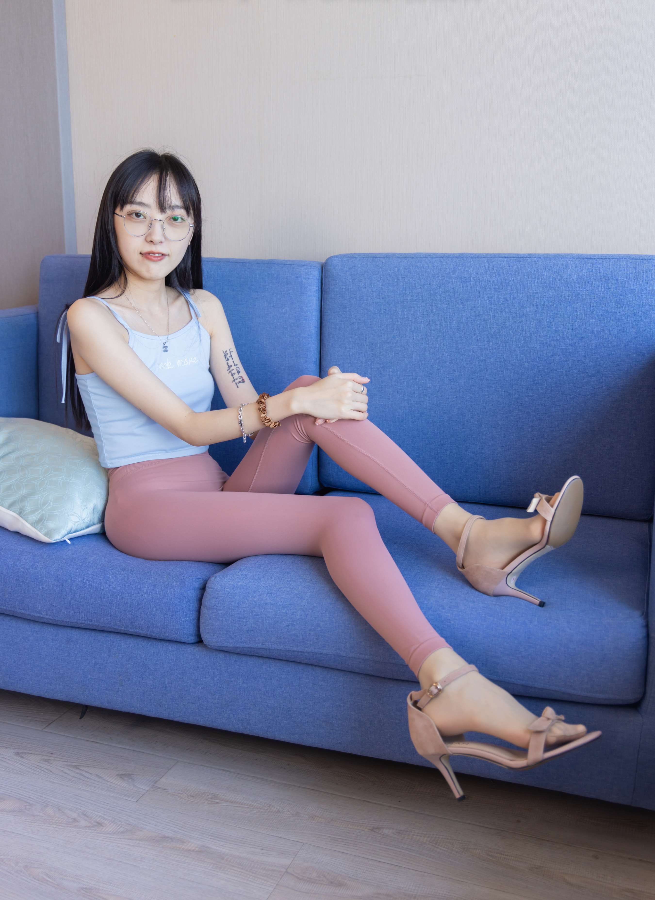 《稚予瑜伽裤の裤里丝》作品图