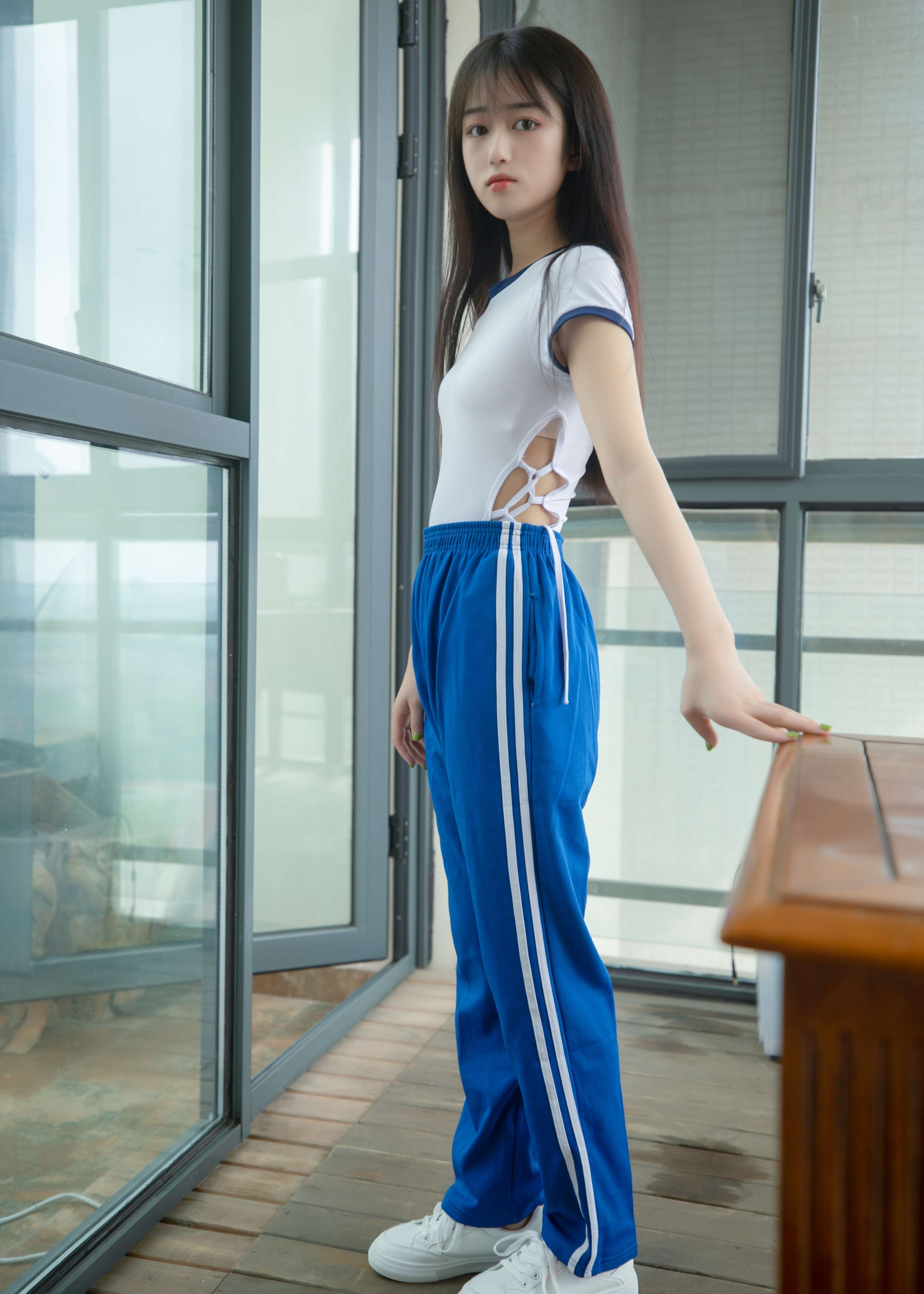 《娇娇学妹校服丝足》作品图