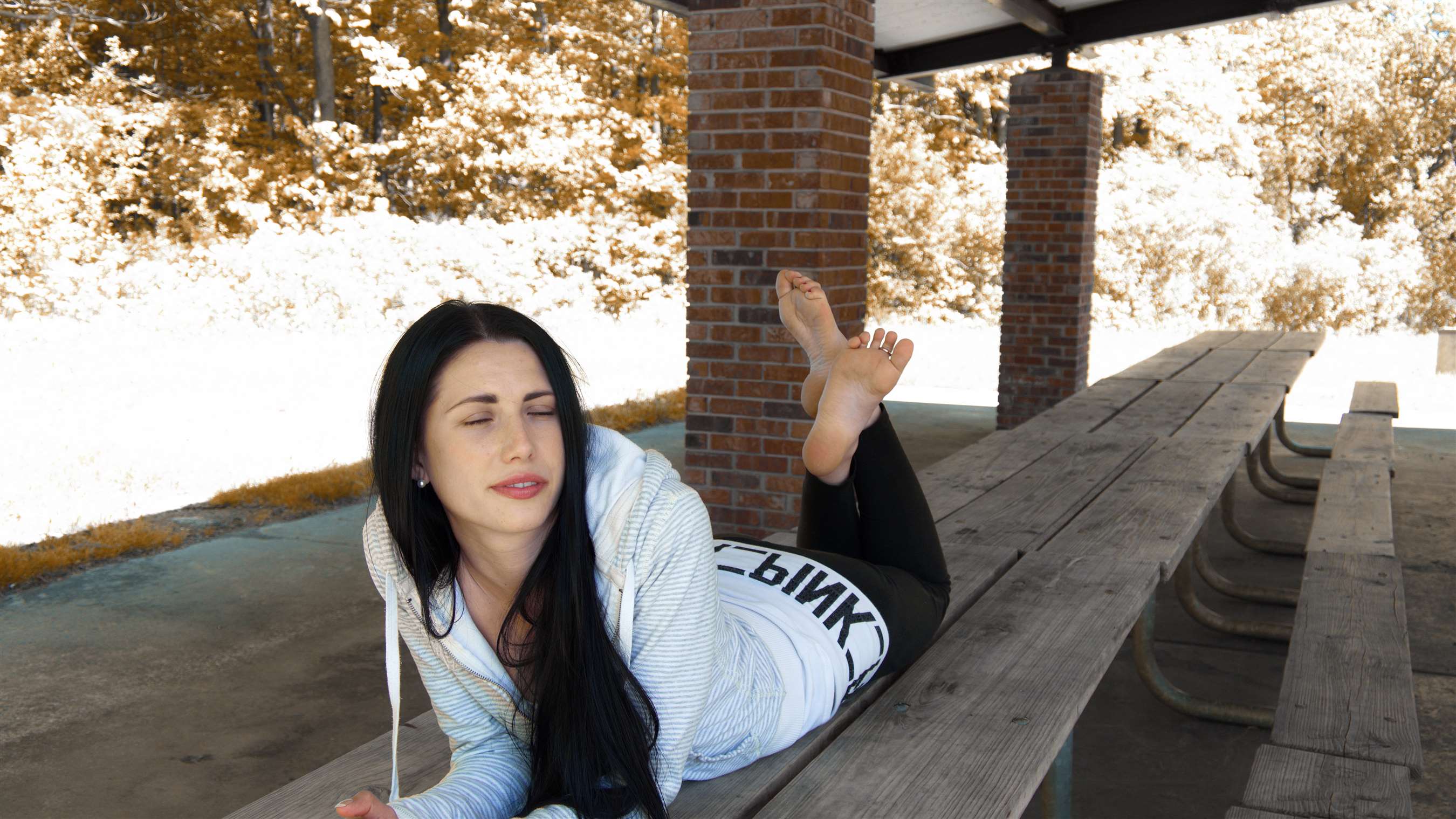 《国外小姐姐的裸足》作品图