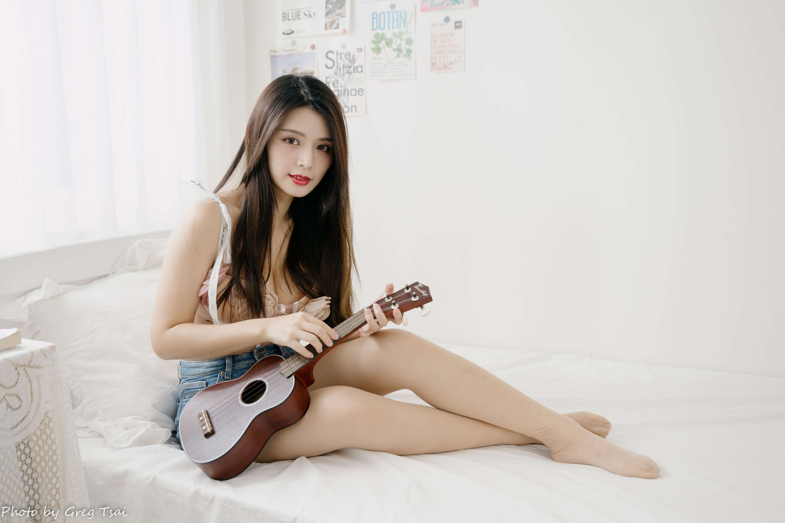 《筱筱 - 热裤肉丝脚丫》作品图