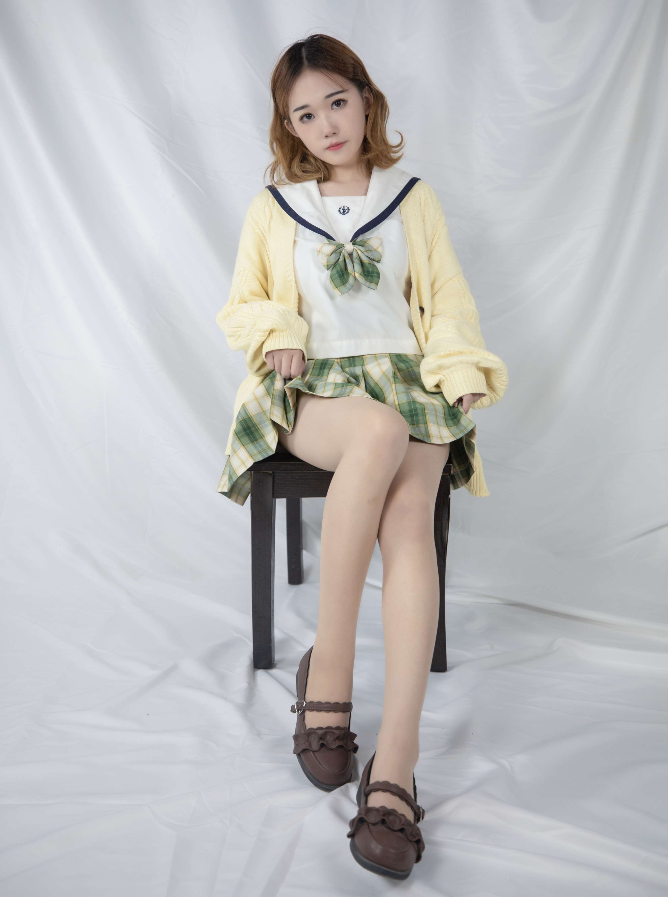 《清纯少女の肉丝脚》作品图